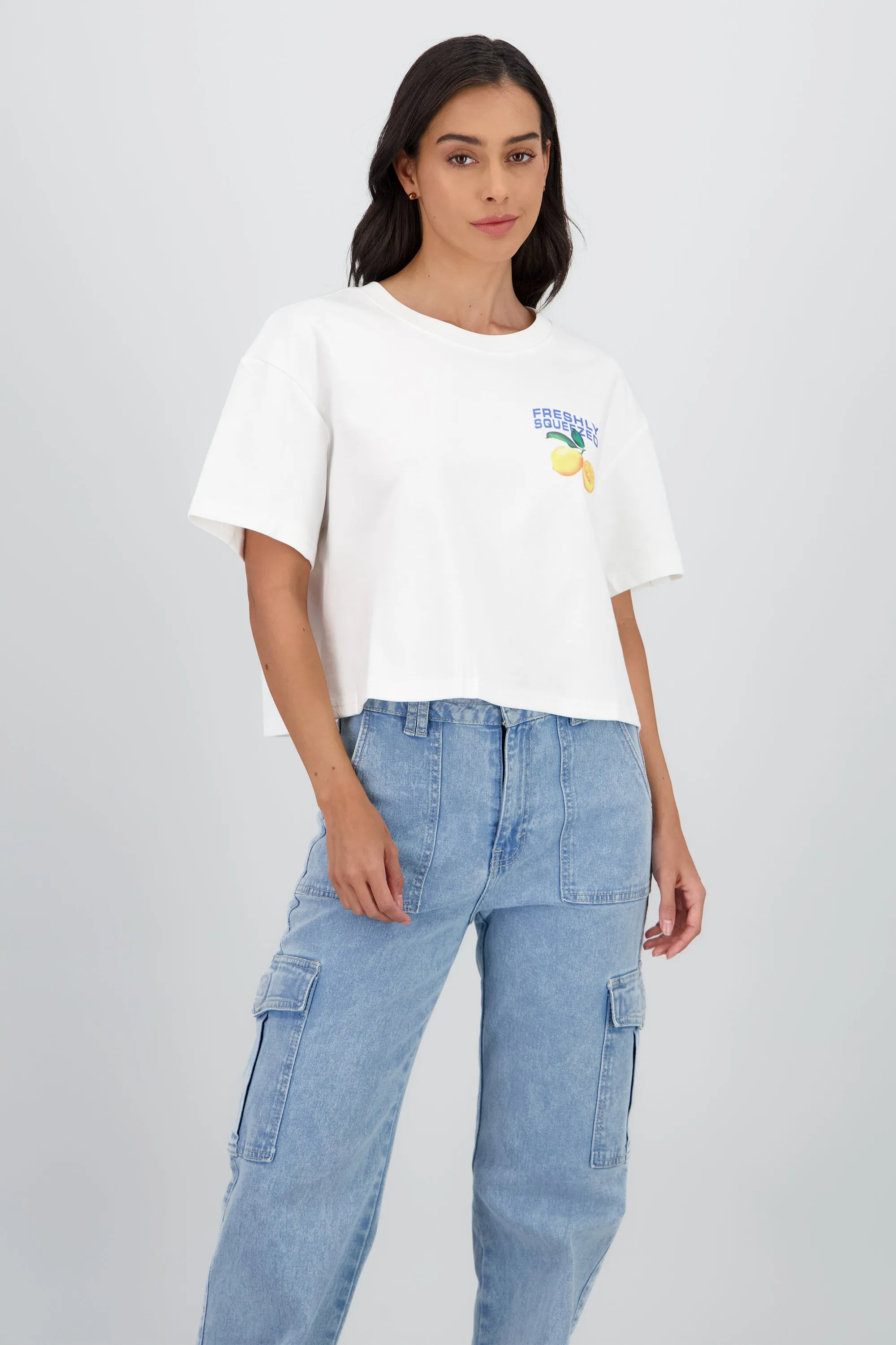 Playera manga corta crop estampado limones sold by Shasa