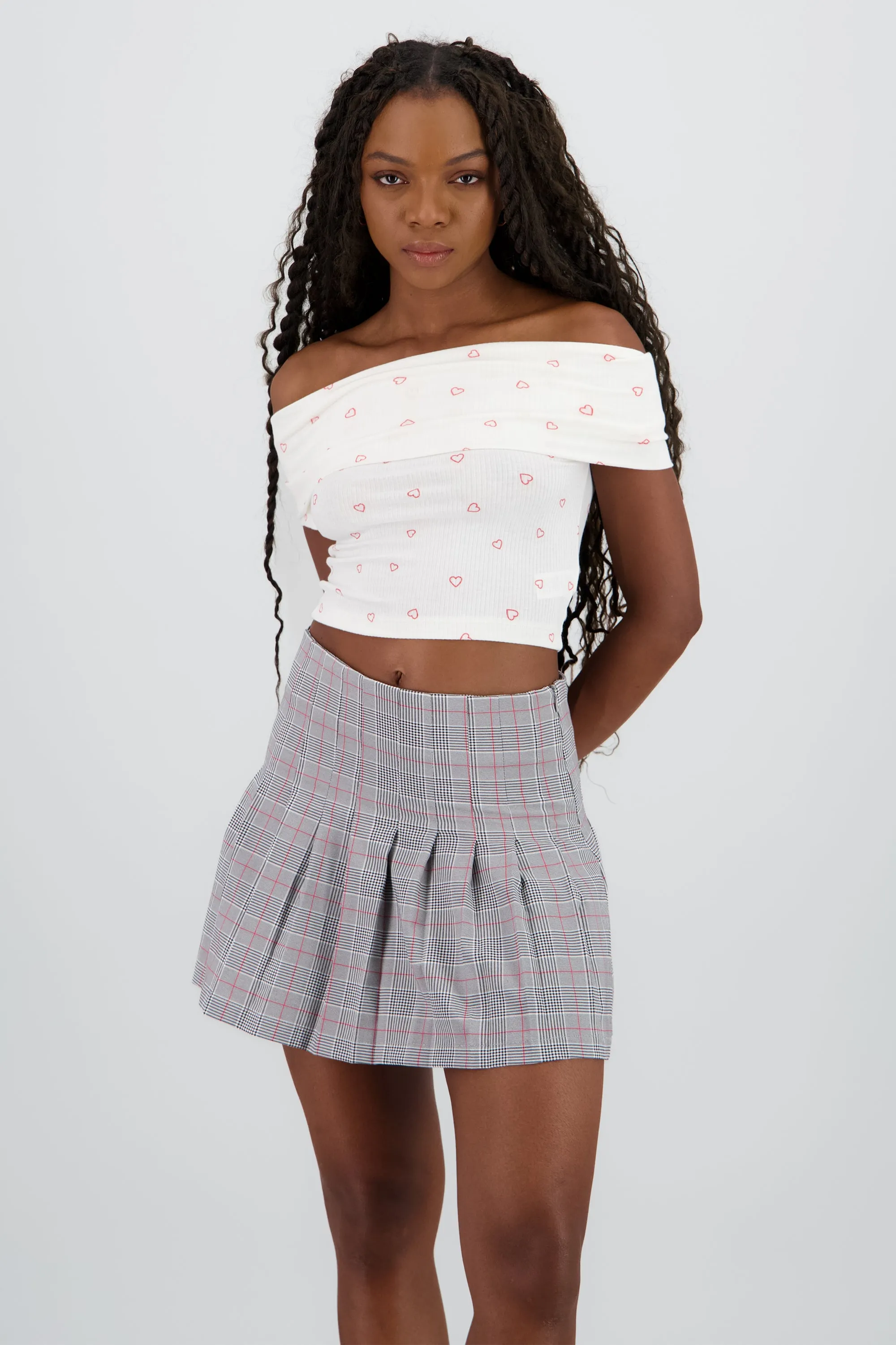 Top off shoulder manga corta detalle corazones sold by Shasa product image thumbnail 2