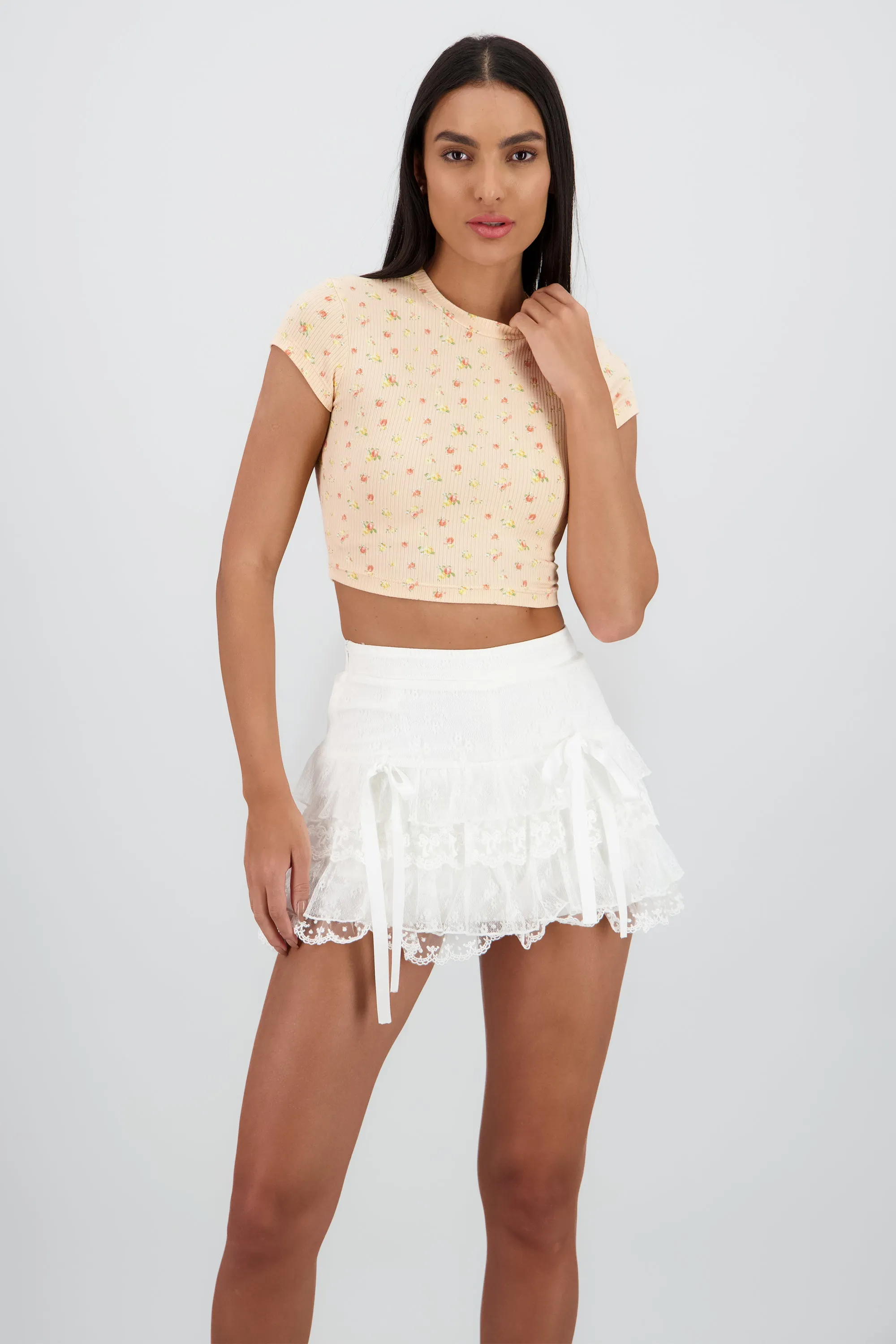 T-shirt manga corta estampado mini flores sold by Shasa