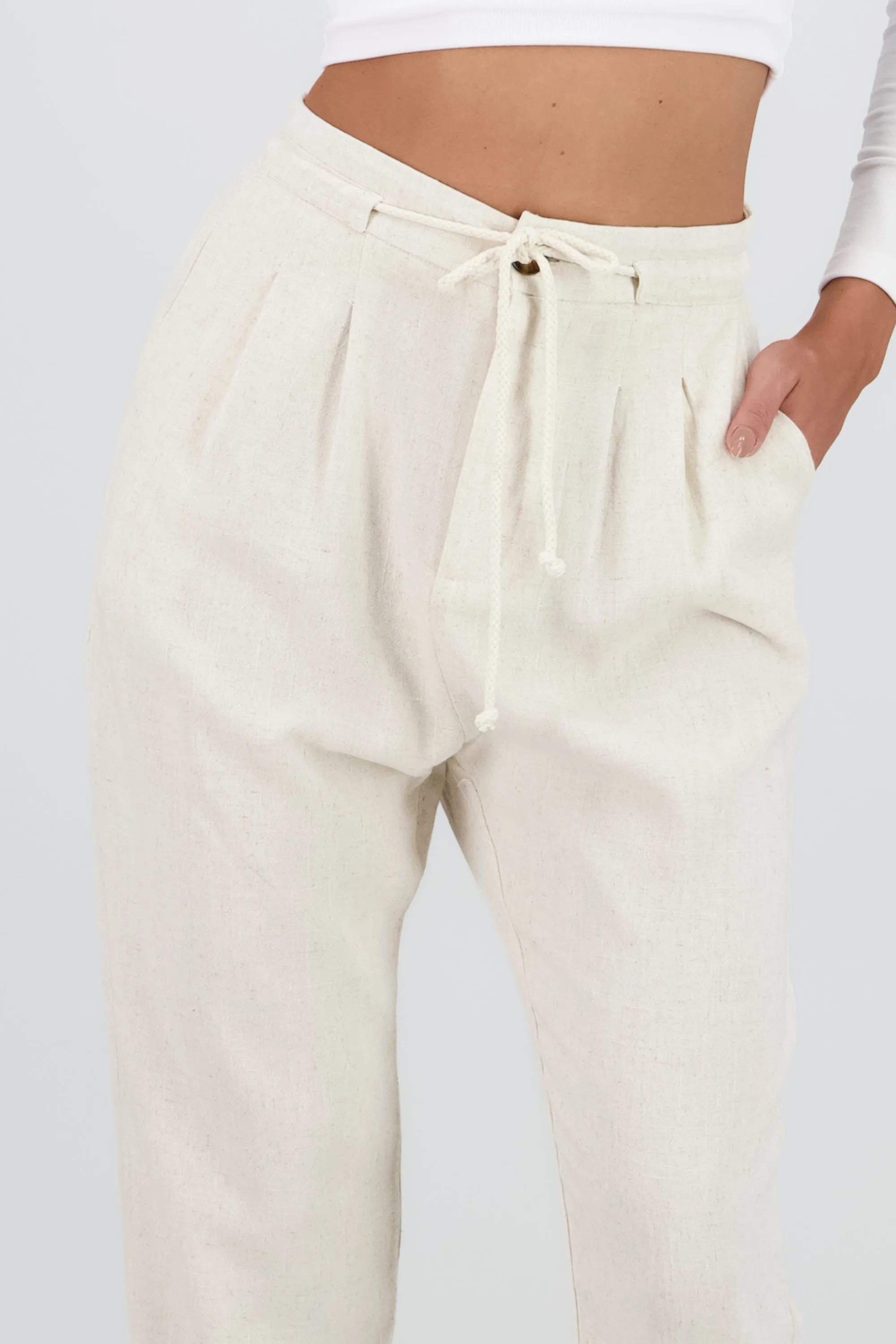 Pantalon recto liso detalle cinturon sold by Shasa product image thumbnail 5