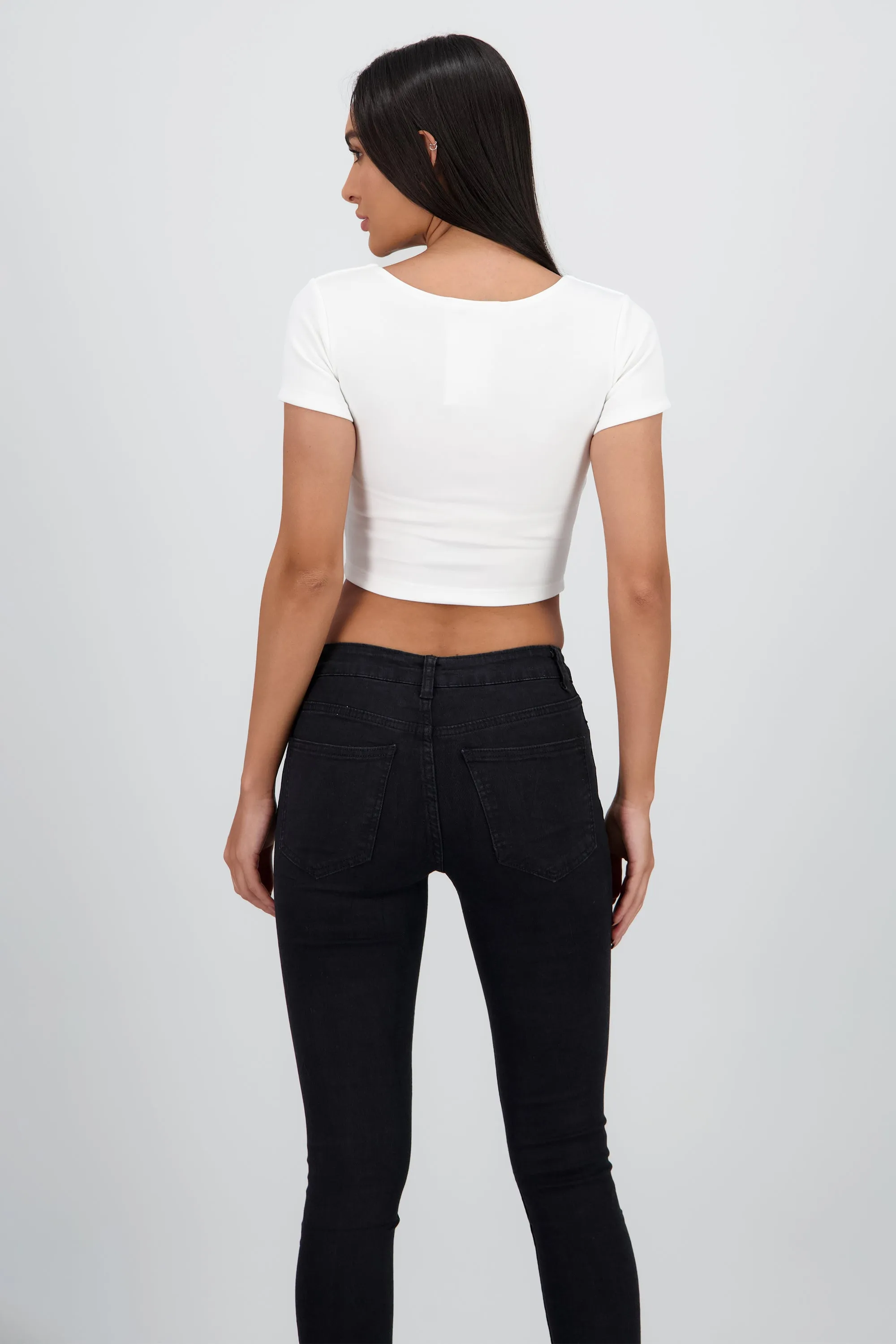 Top corto escote cuadrado doble tela sold by Shasa product image thumbnail 4