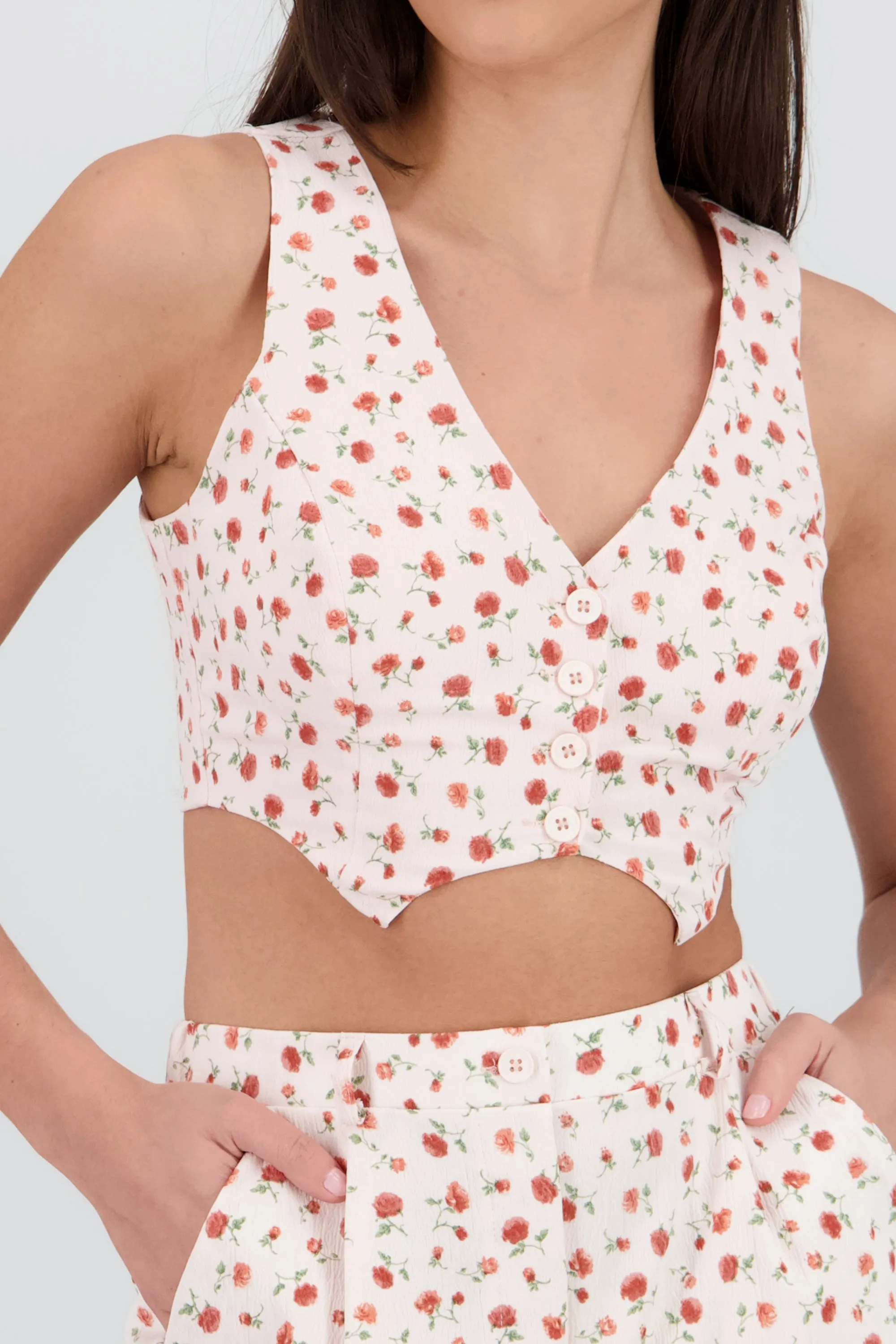 Chaleco corto estampado rosas sold by Shasa product image thumbnail 5