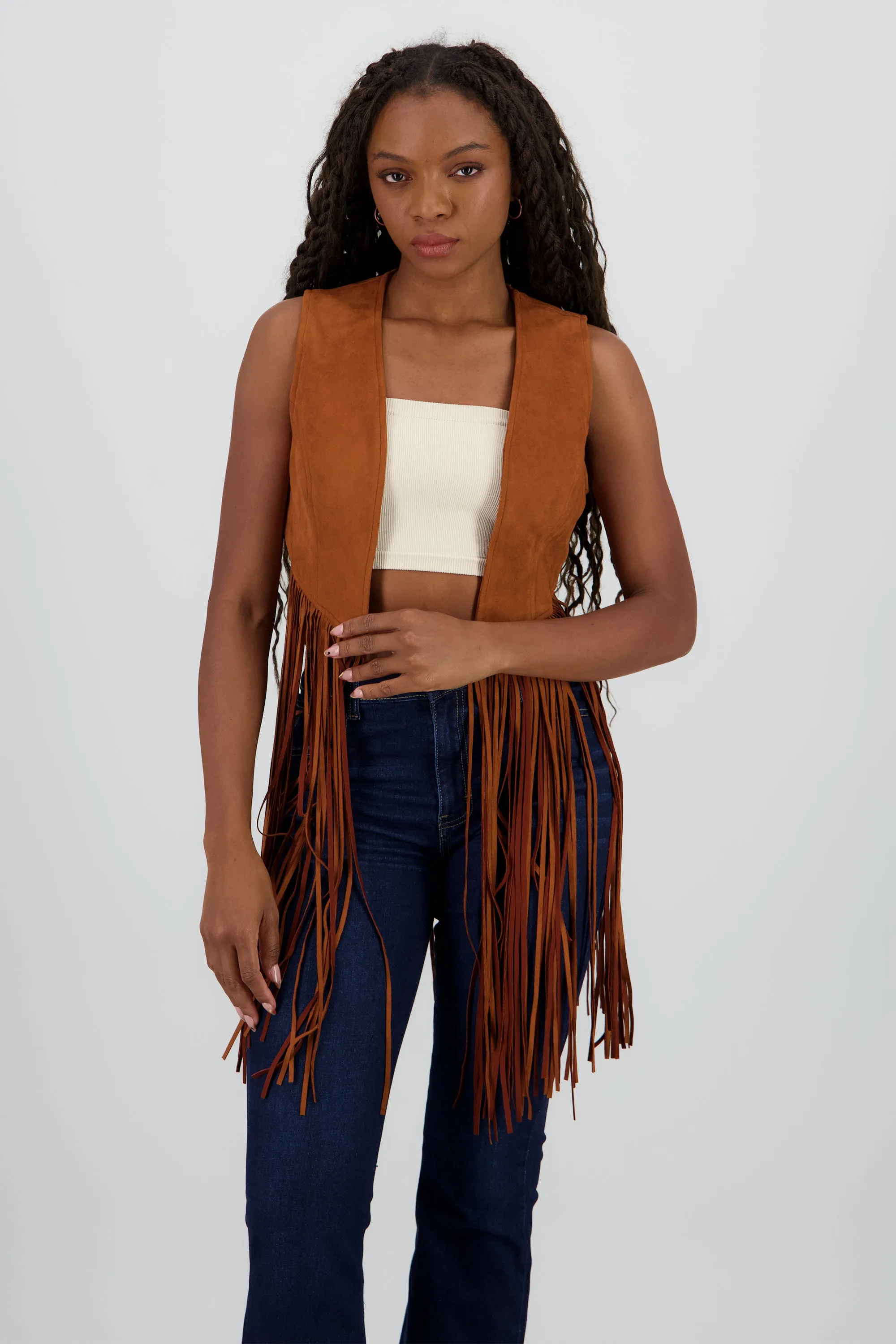 Chaleco de suede con flecos liso sold by Shasa