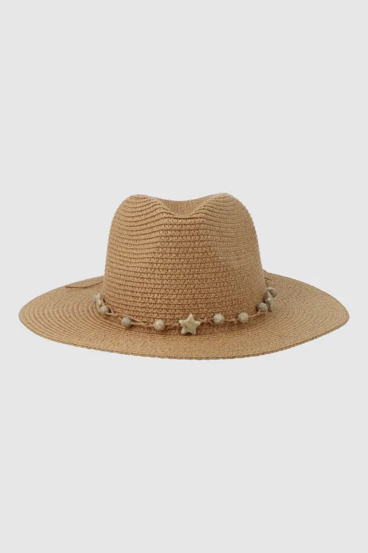 Sombrero de playa estrellas sold by Shasa