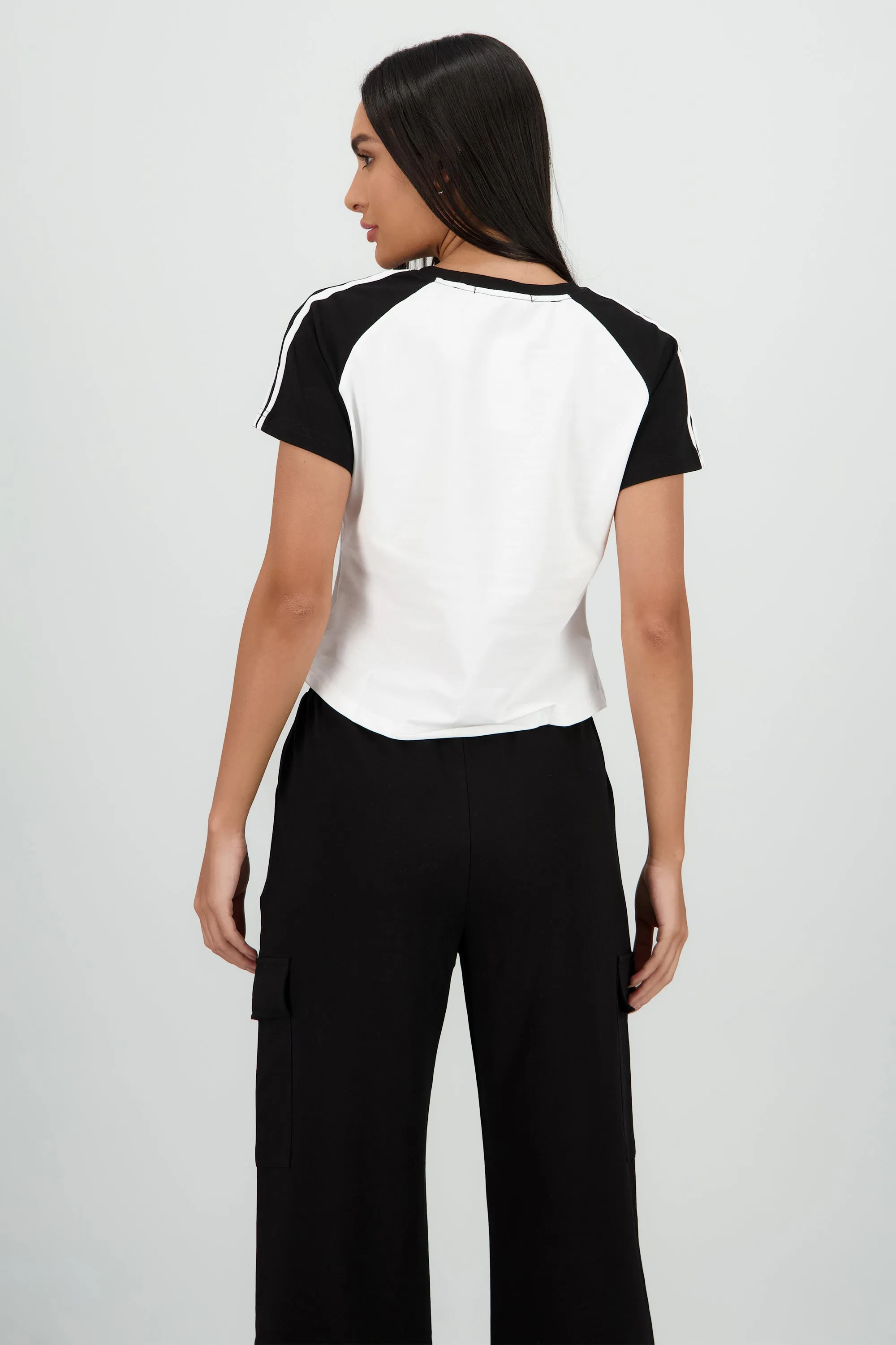 Playera crop detalle estampado contraste mangas sold by Shasa product image thumbnail 4