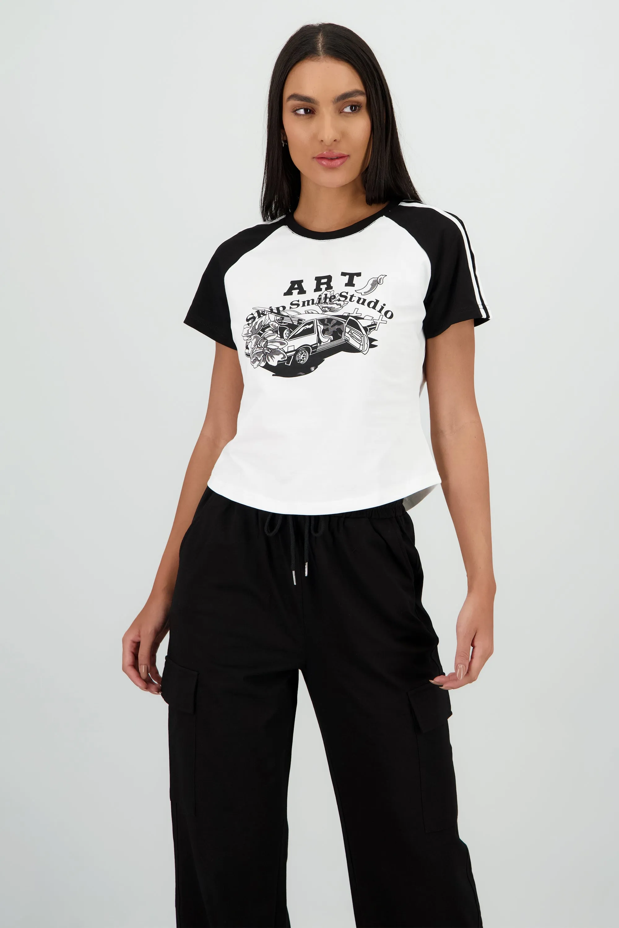 Playera crop detalle estampado contraste mangas sold by Shasa product image thumbnail 2