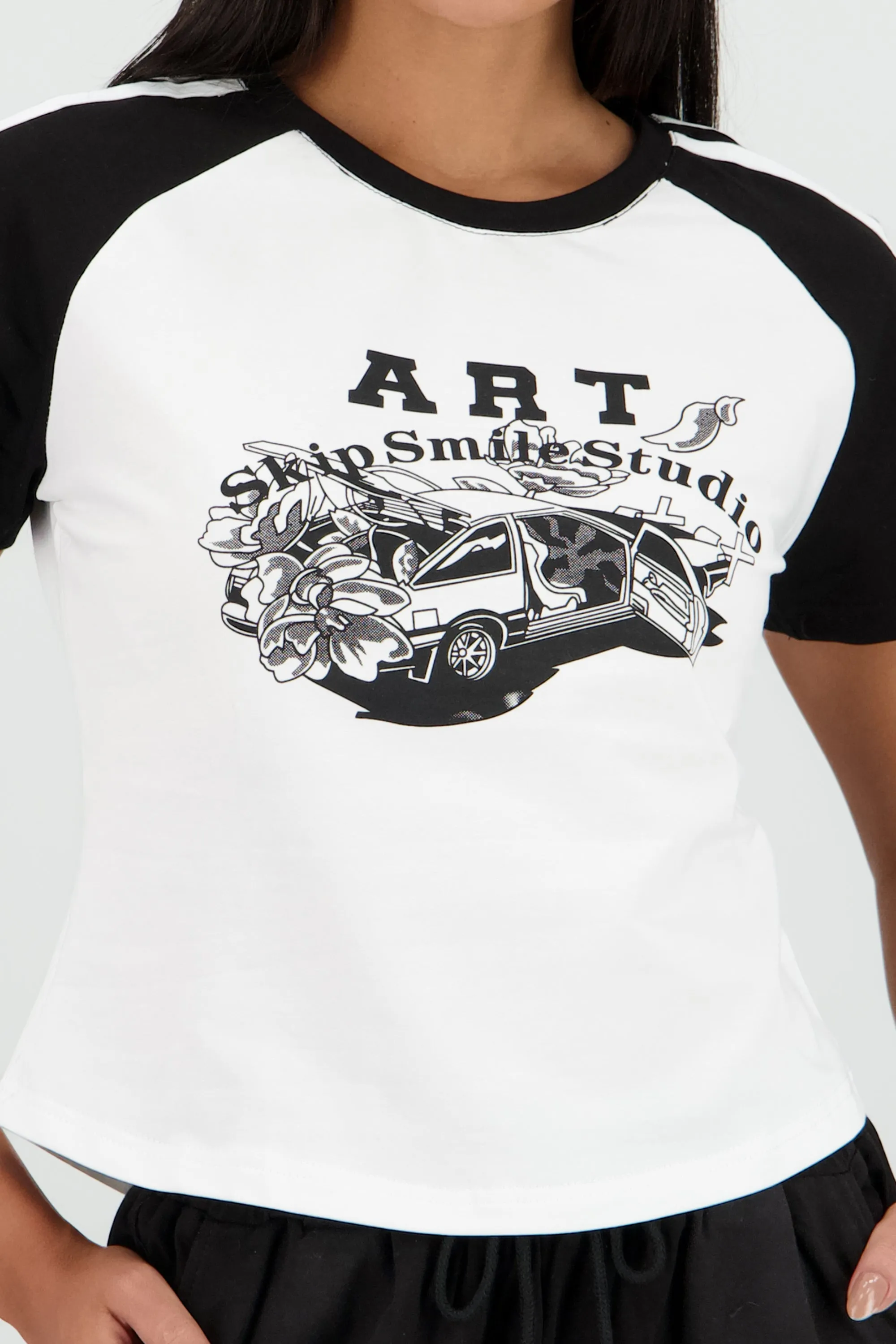 Playera crop detalle estampado contraste mangas sold by Shasa product image thumbnail 5