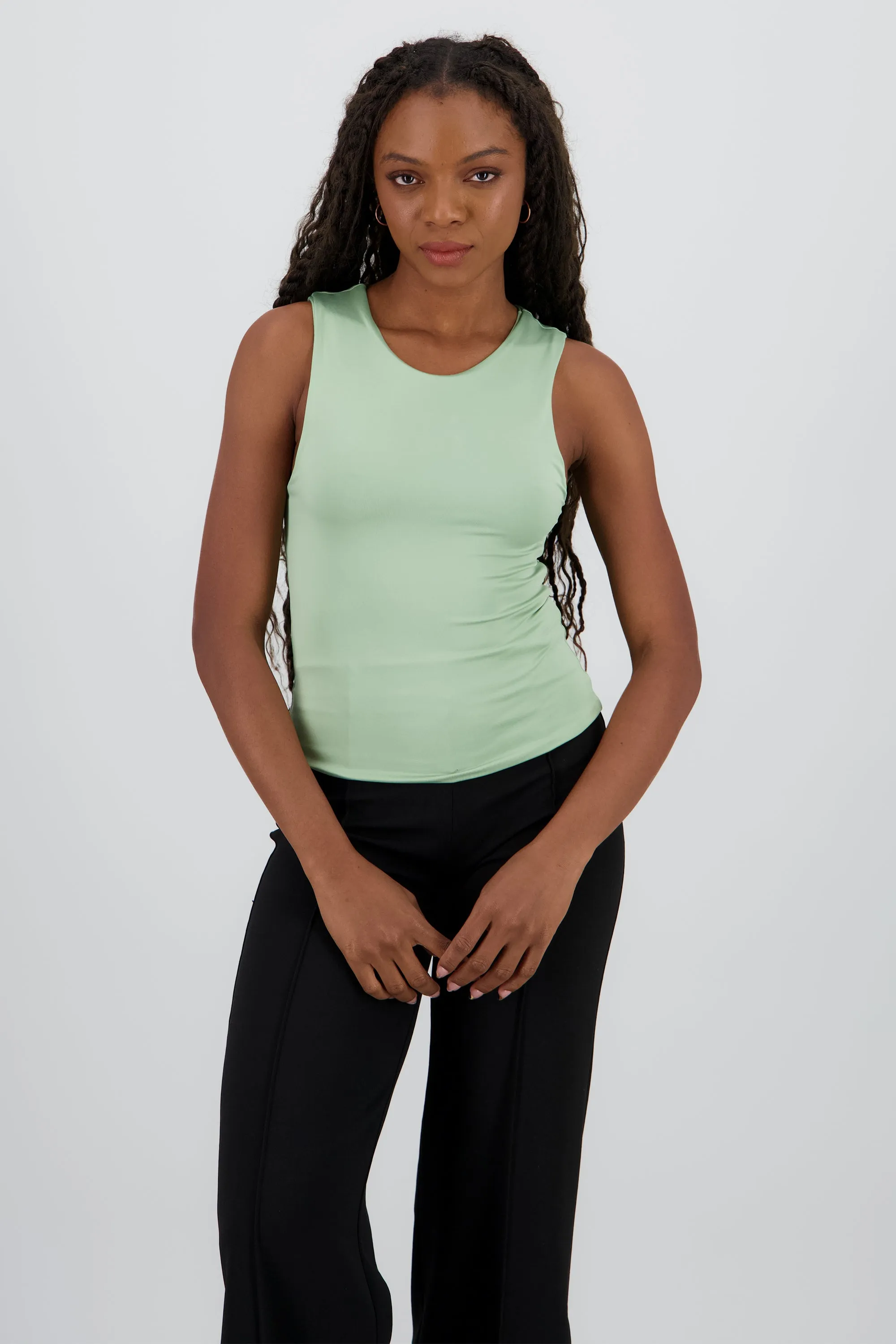 Top de doble tela con tacto suave liso sold by Shasa