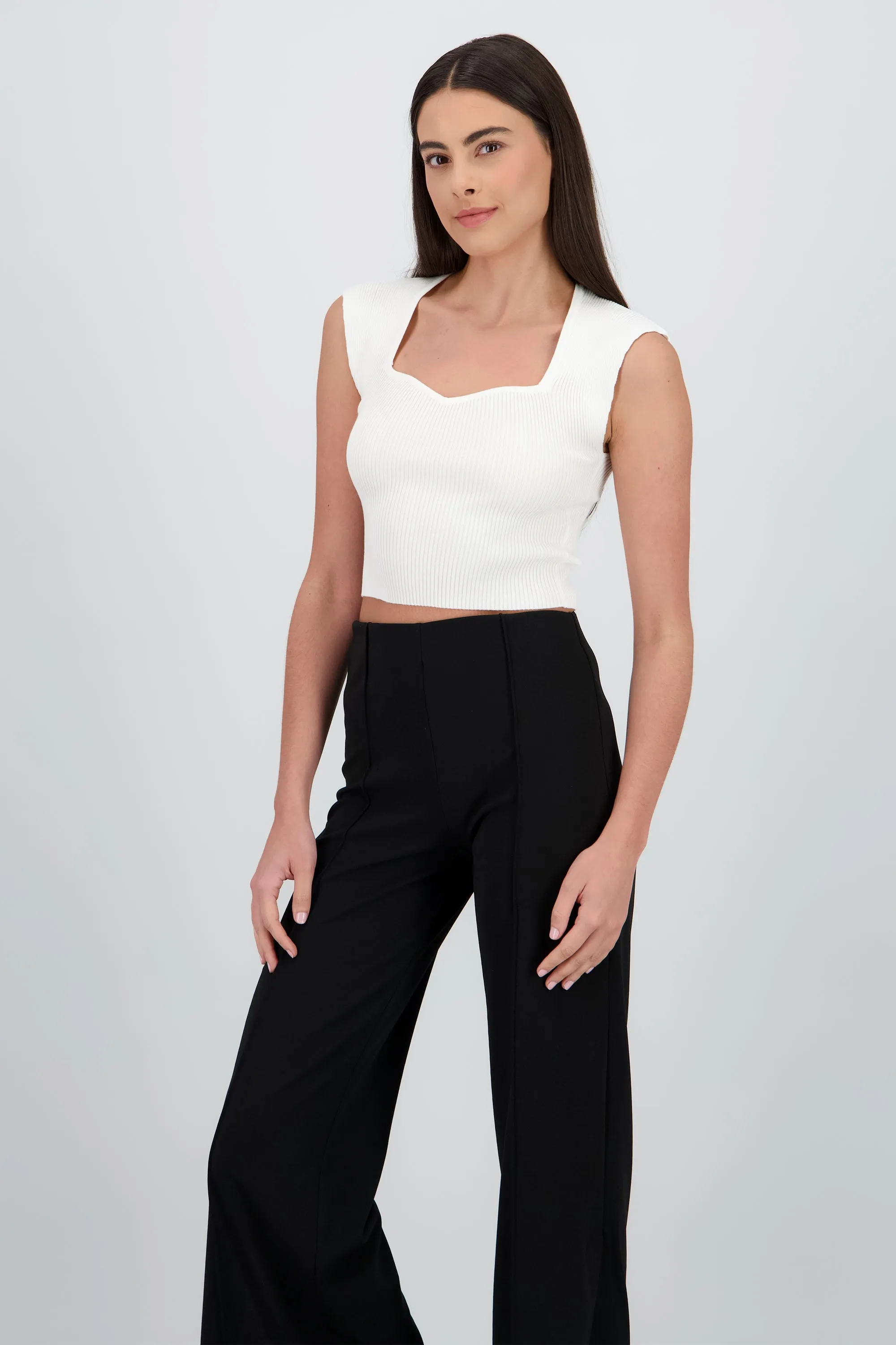 Top tejido manga corta escote corazon sold by Shasa product image thumbnail 2