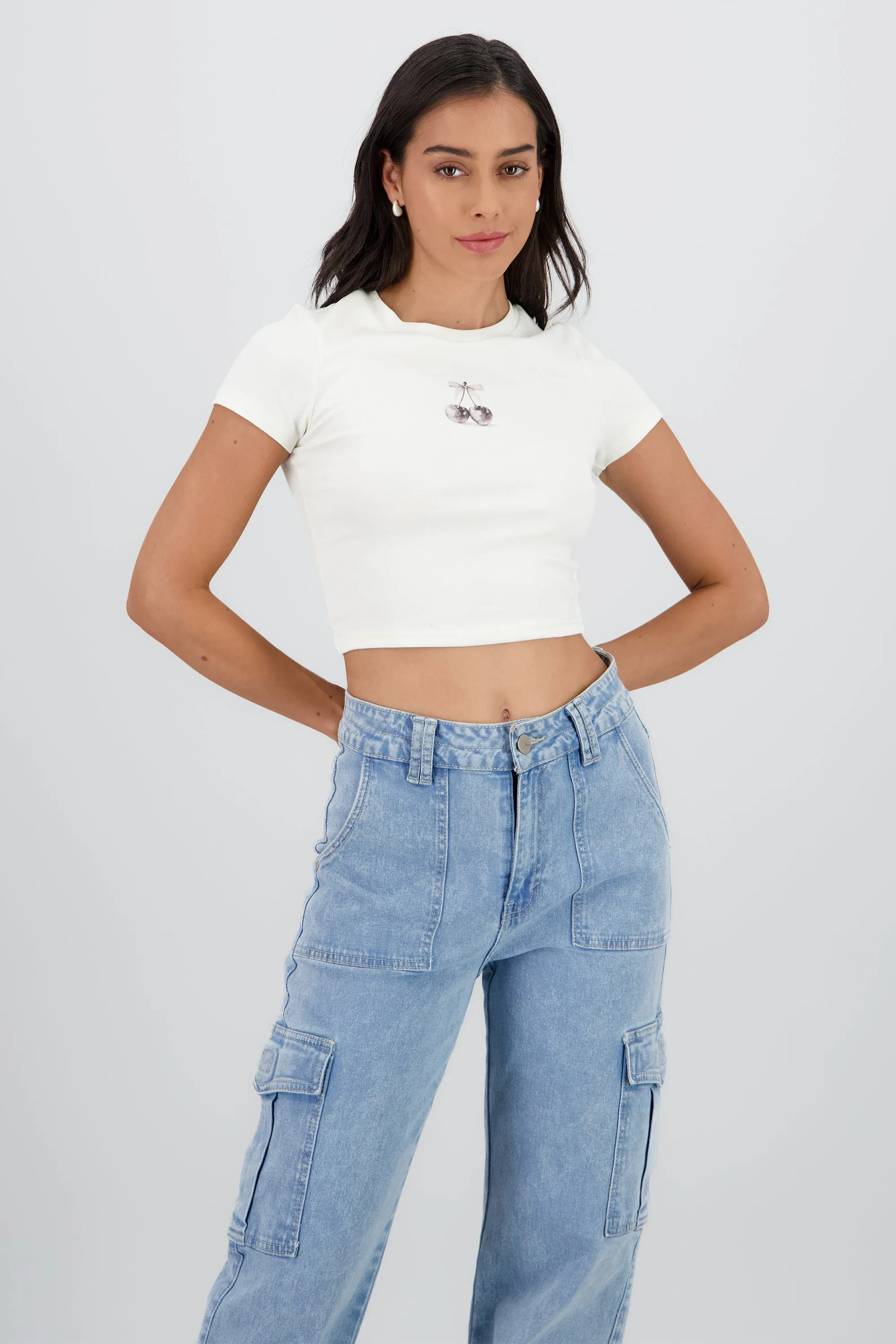 Top corto estampado cereza sold by Shasa product image thumbnail 2