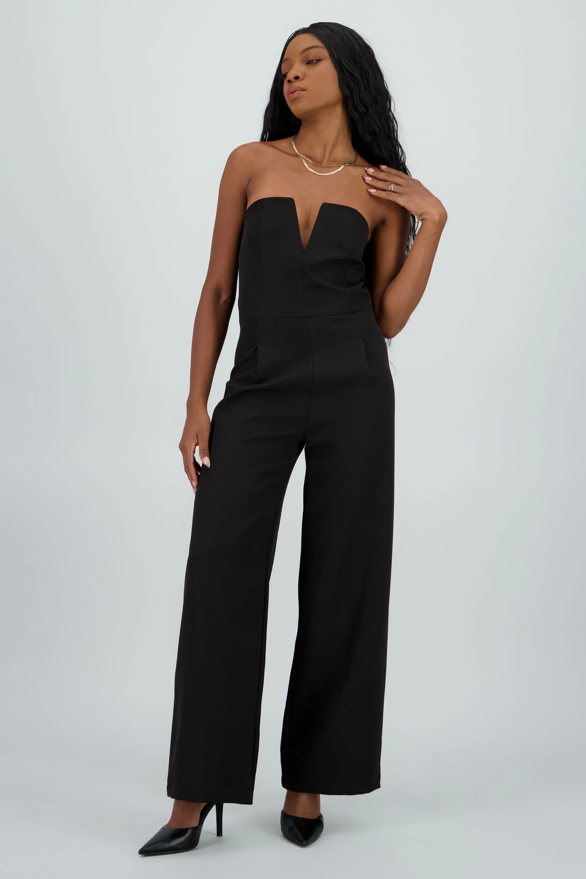 Jumpsuit escote detalle sold by Shasa