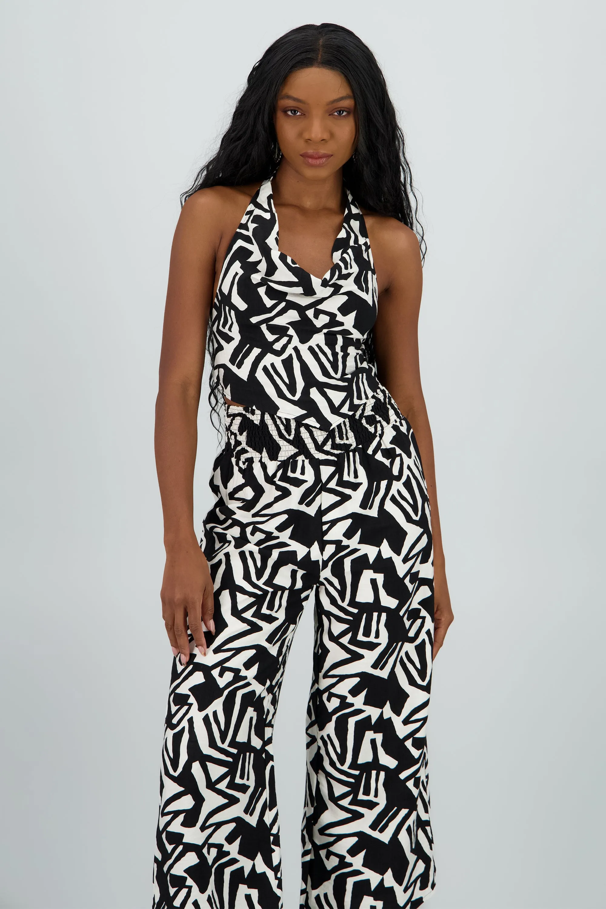 Top halter con estampado sold by Shasa product image thumbnail 2