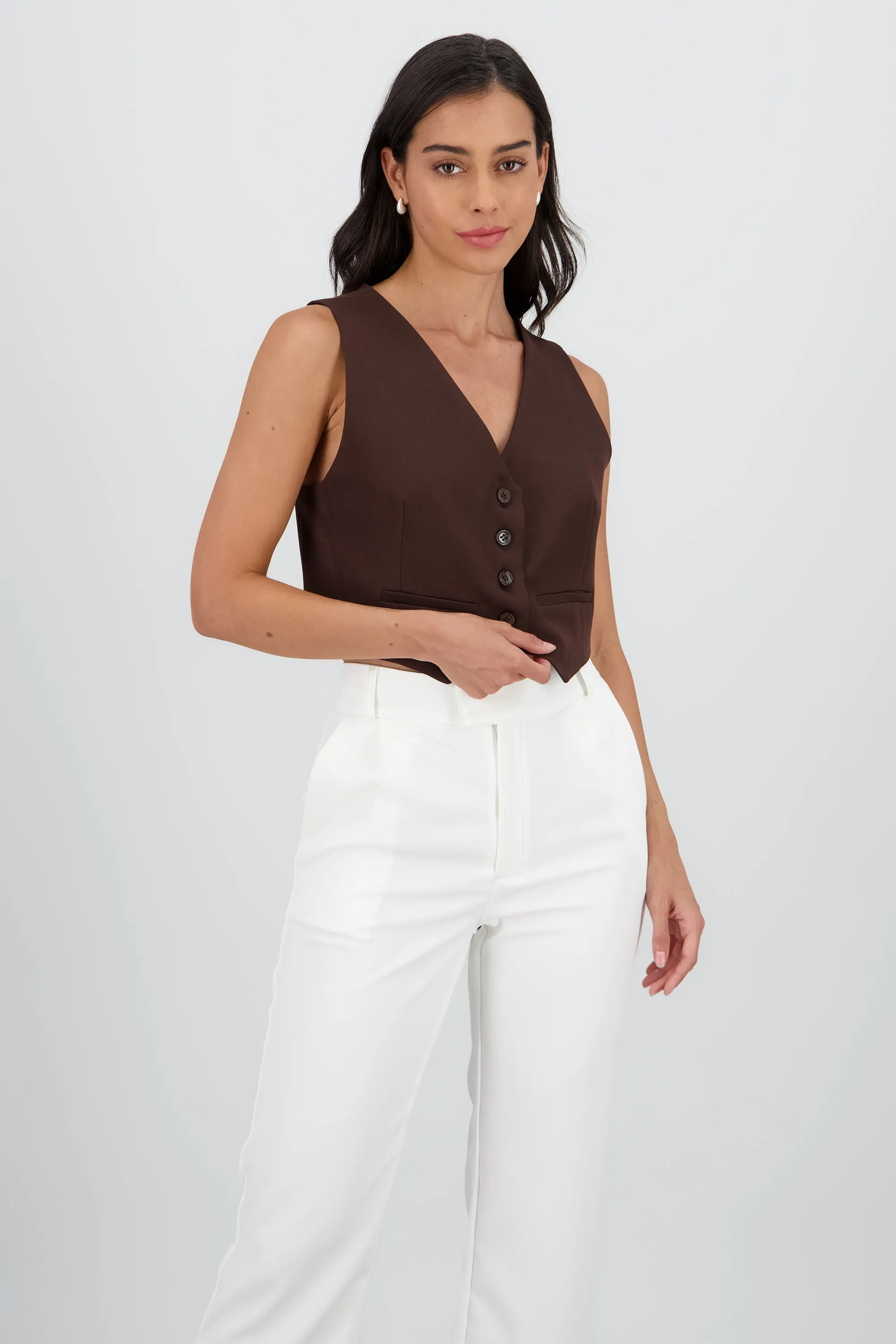 Chaleco escote V Con Botones sold by Shasa