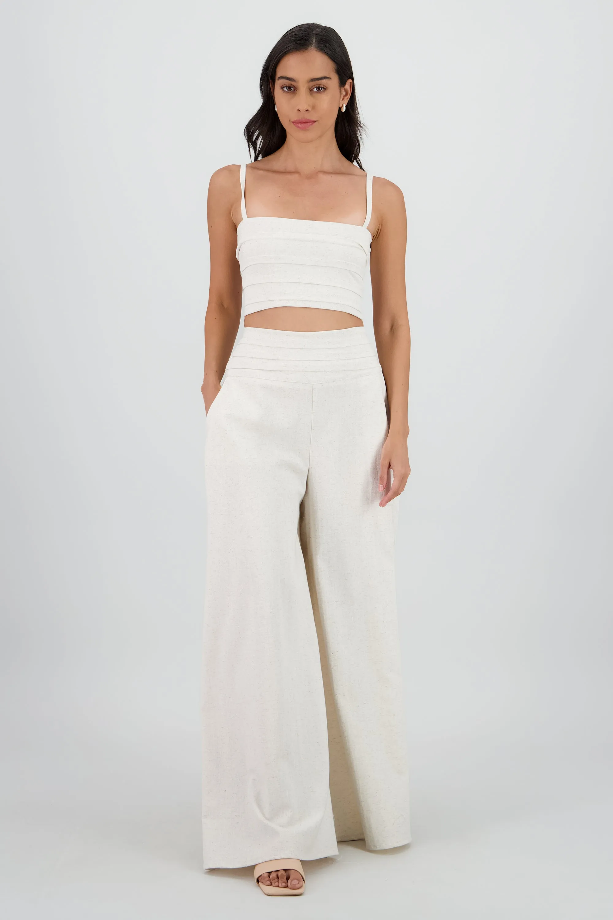 Pantalones pretina sold by Shasa