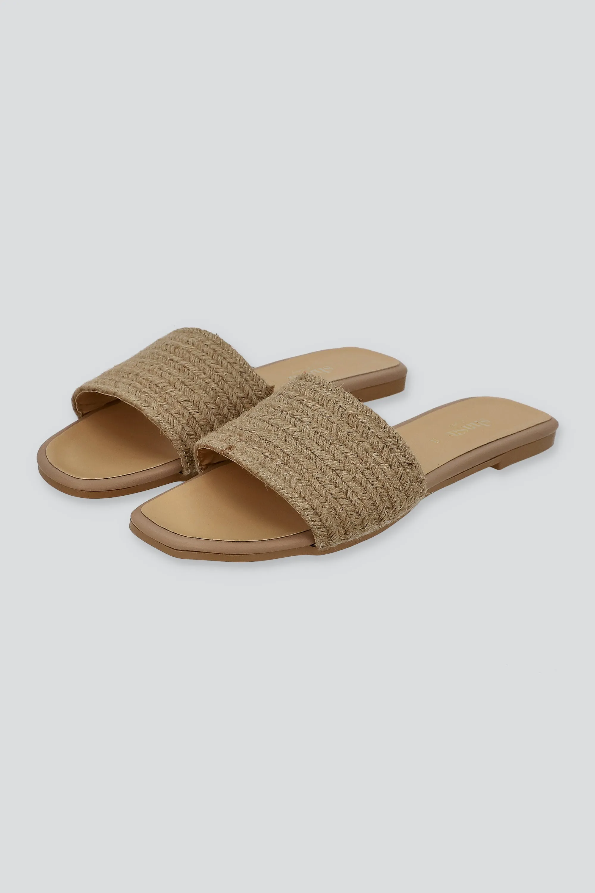 Sandalia tira ancha yute trenzado sold by Shasa