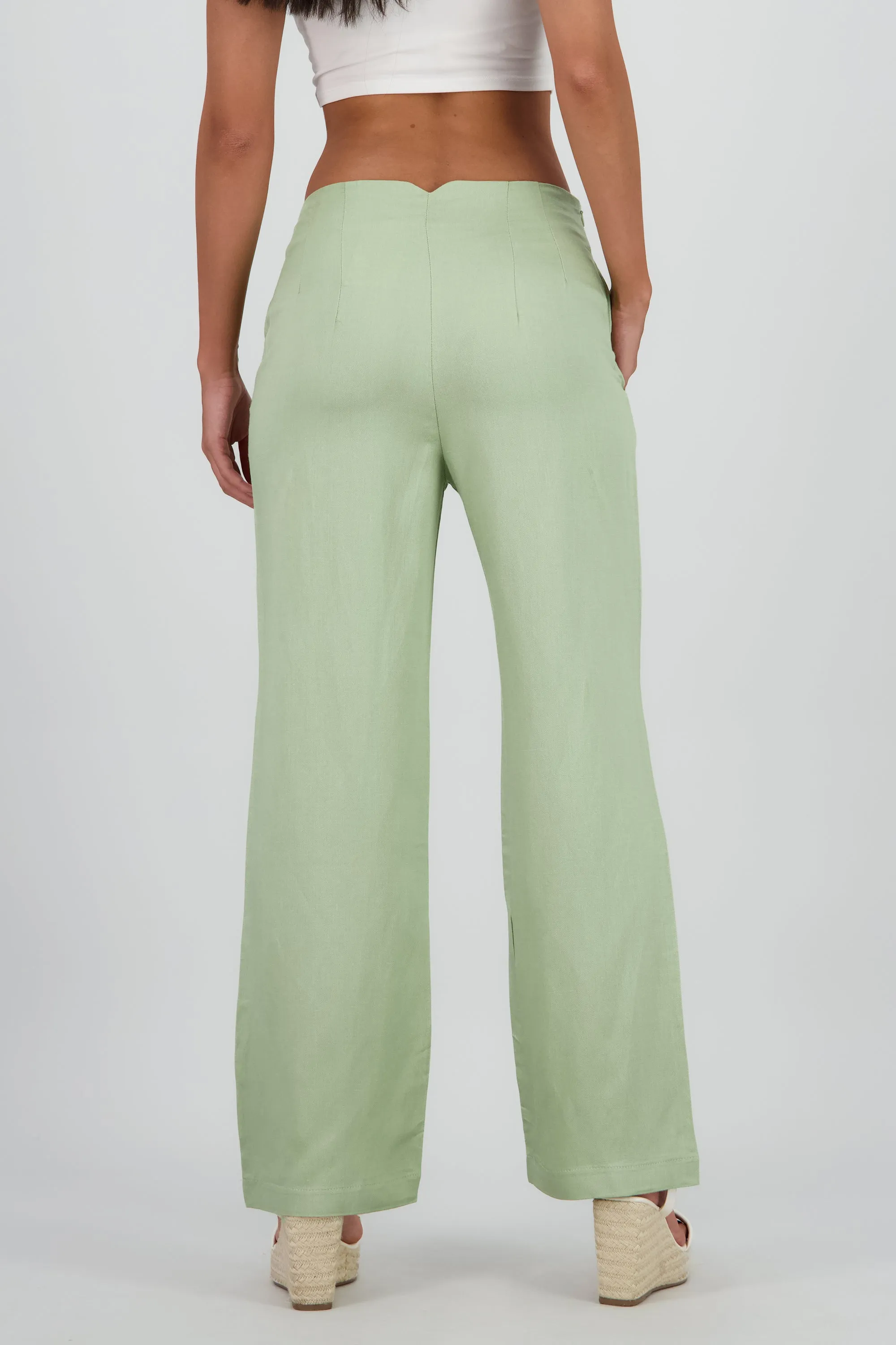 Pantalon fluido detalle pinzas sold by Shasa product image thumbnail 4