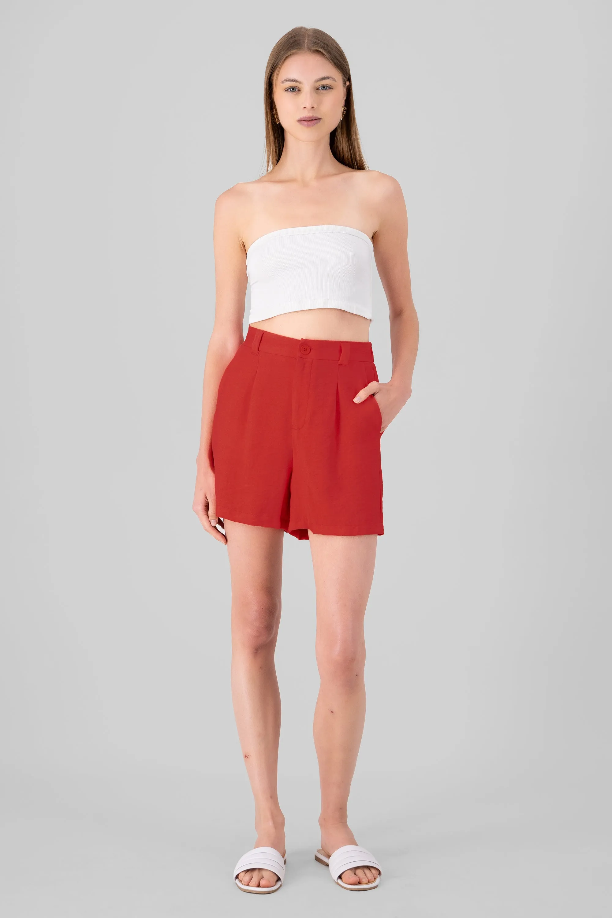 Short textura pinzas sold by Shasa