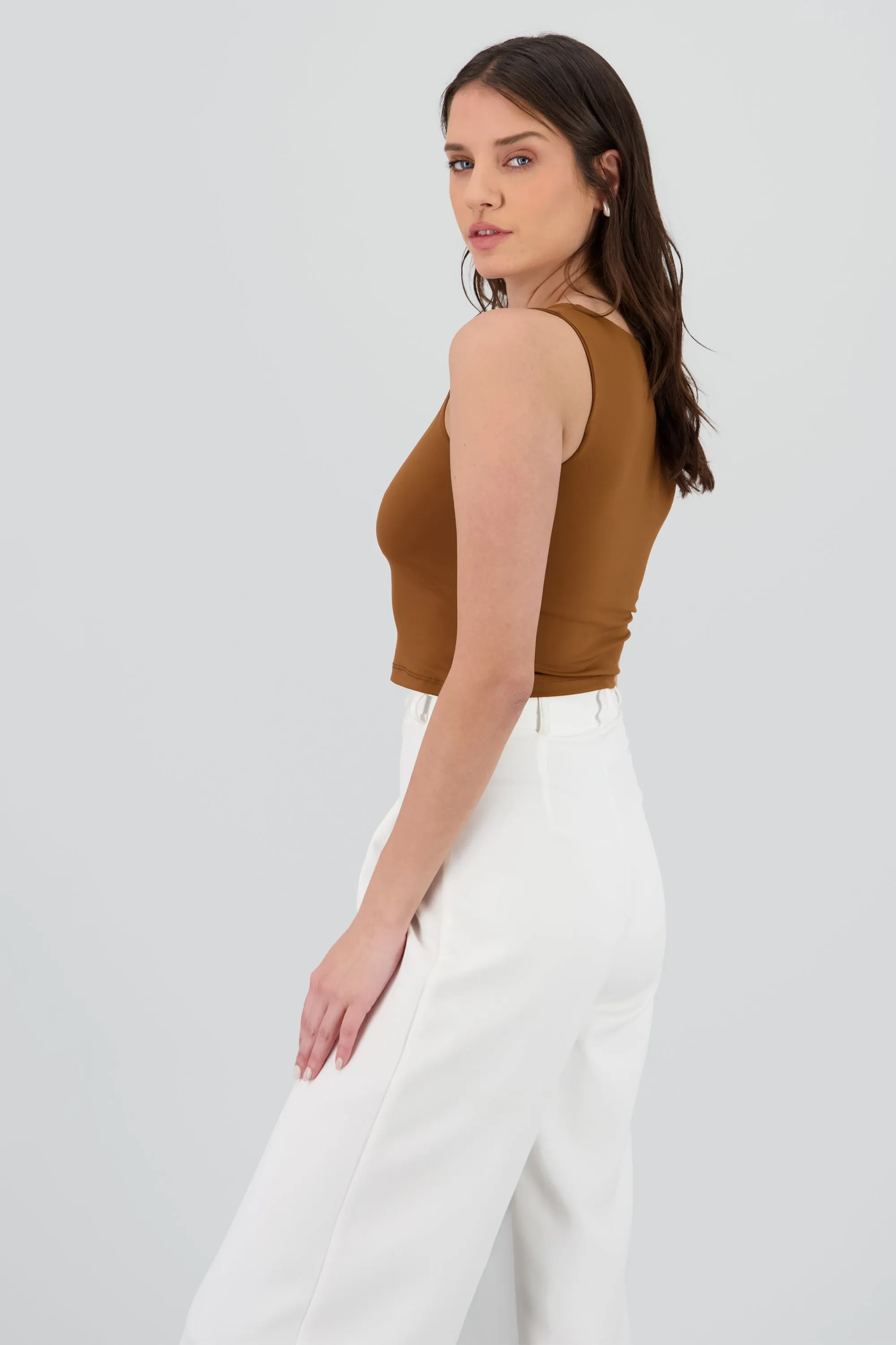 Top cuello en v sin mangas sold by Shasa product image thumbnail 3