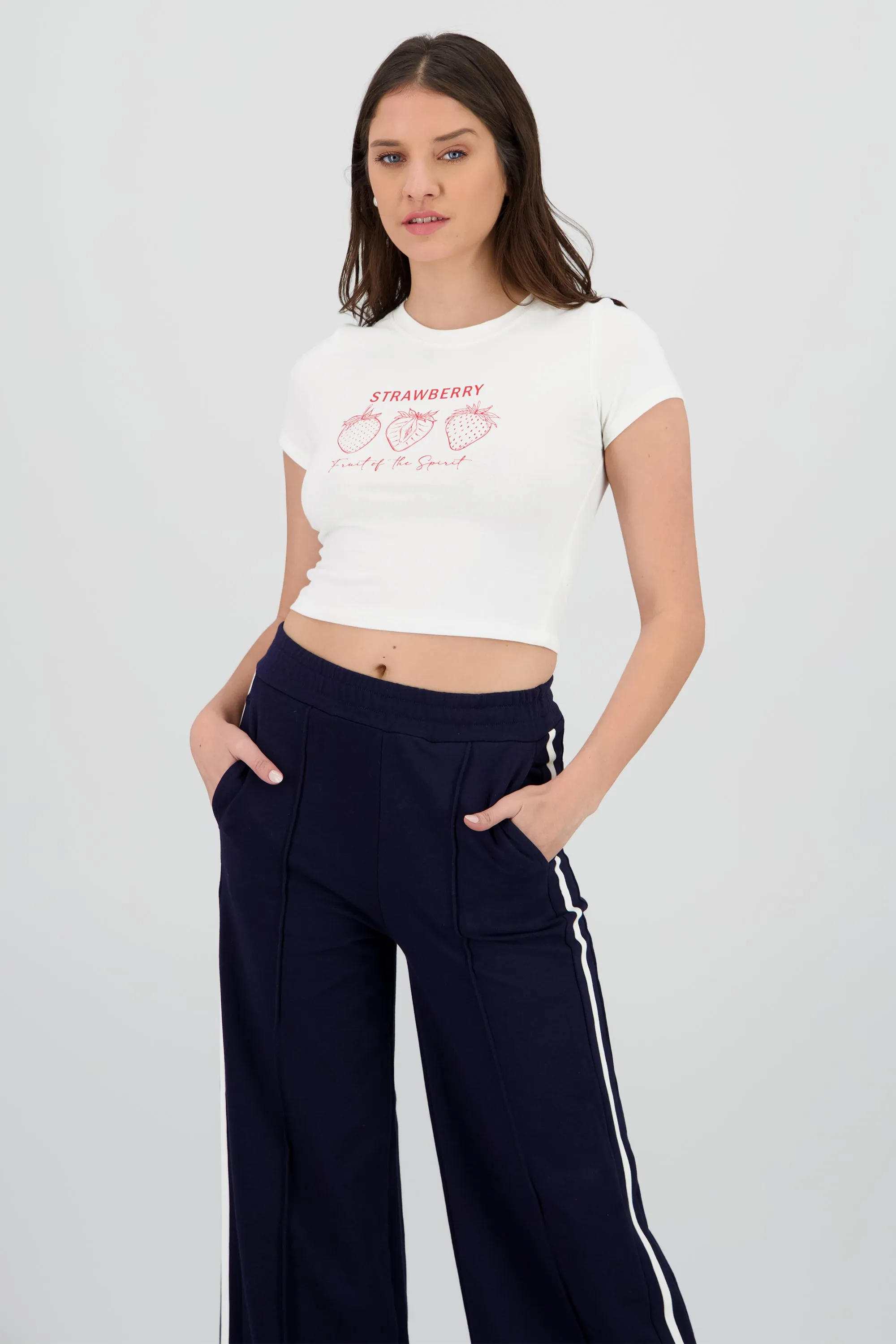 Top crop estampado fresas sold by Shasa product image thumbnail 2