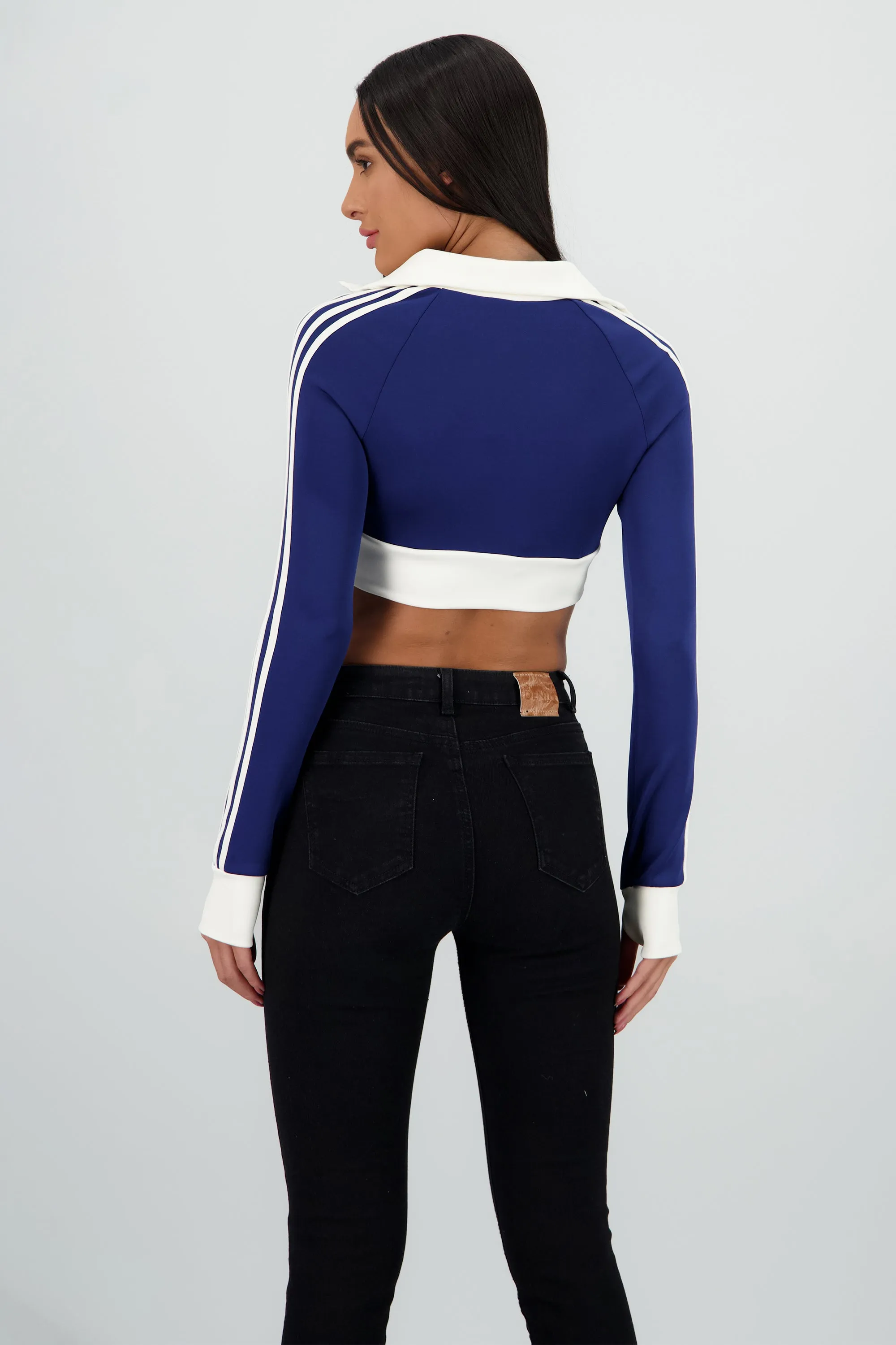 Sudadera deportivo crop detalle raya sold by Shasa product image thumbnail 4