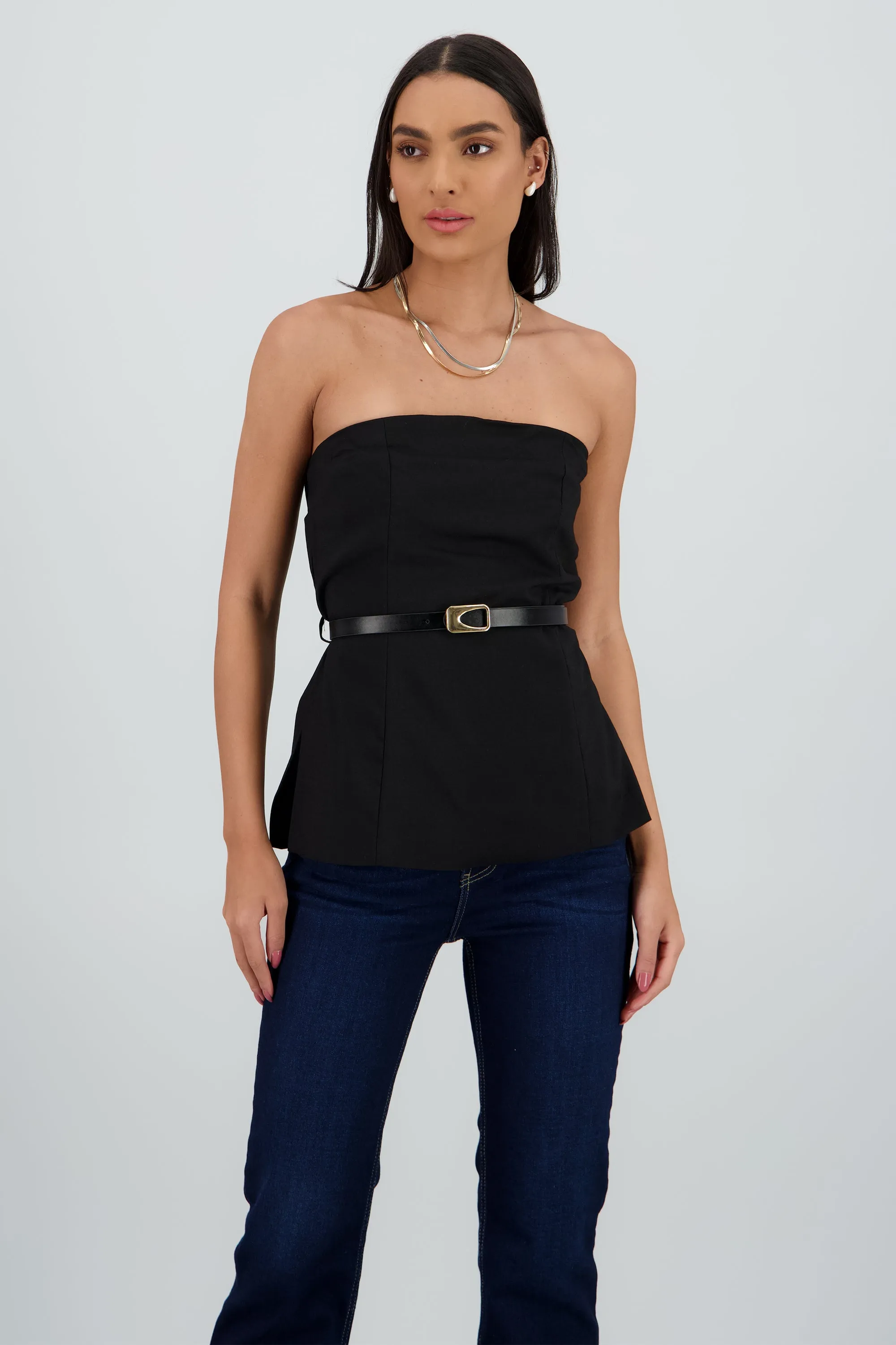 Top strapples detalle cinturon sold by Shasa