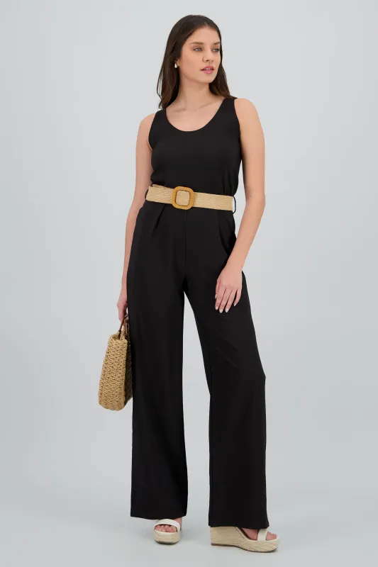 Jumpsuit cuellocuadrado detalle cinturon sold by Shasa
