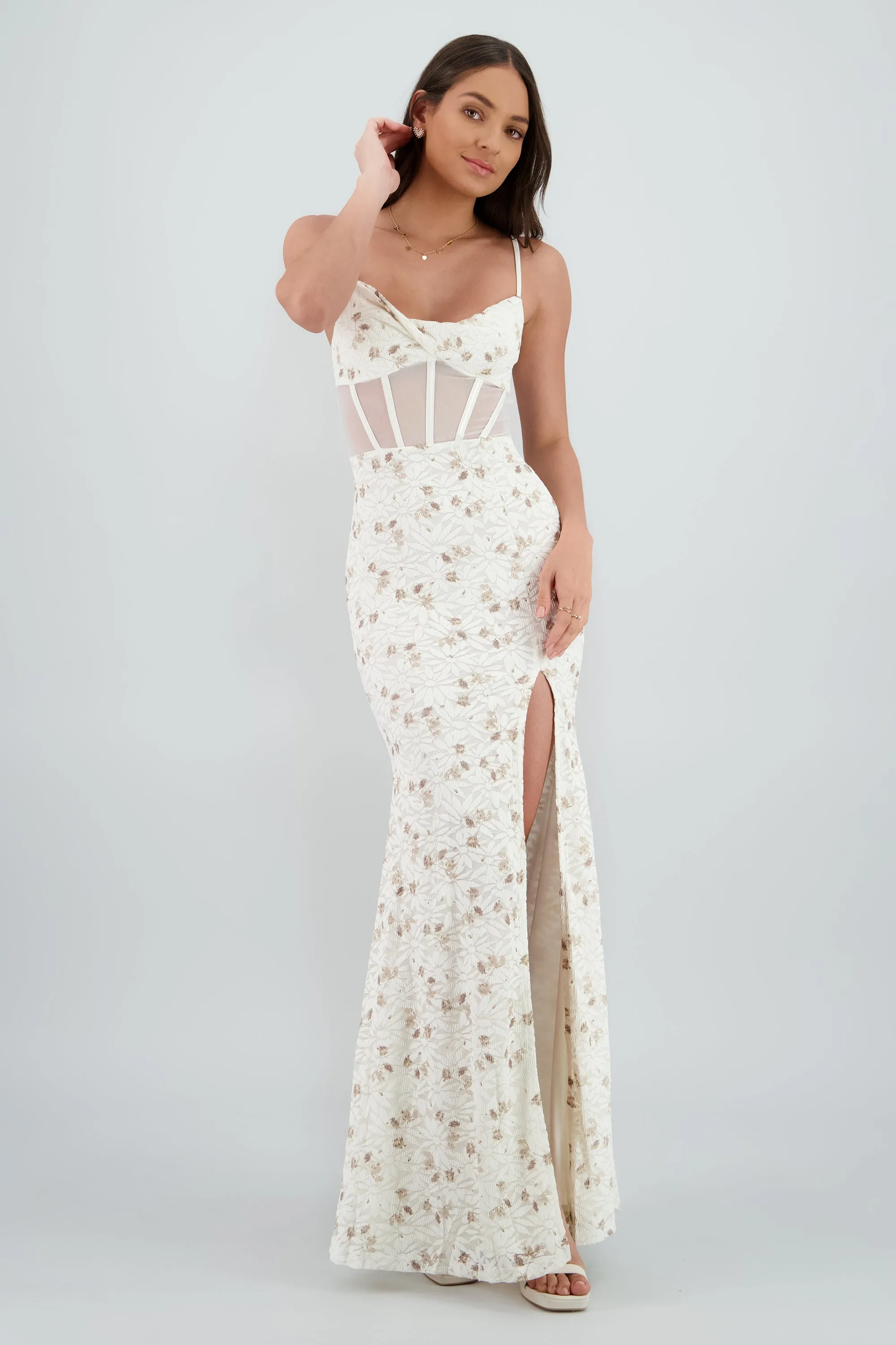 Vestido maxi de encaje con flores y varillas sold by Shasa product image thumbnail 2