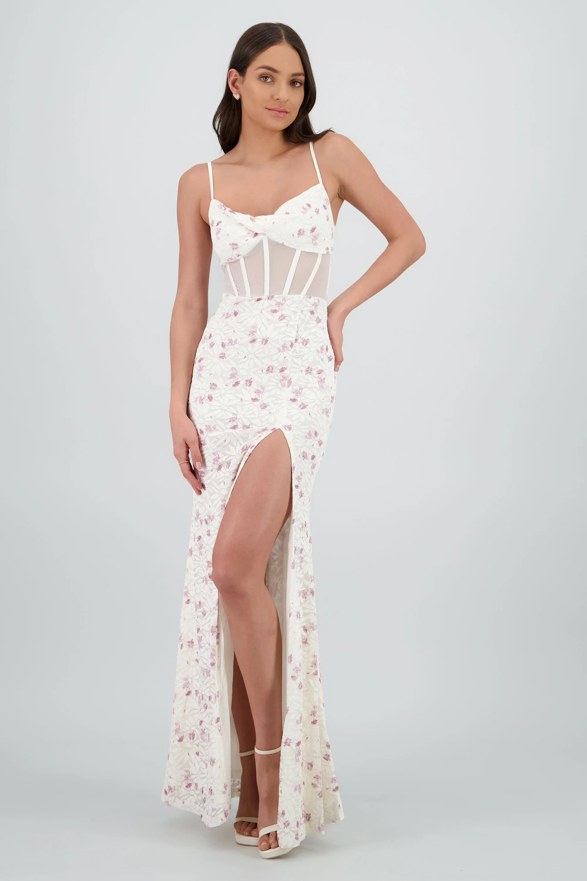 Vestido maxi de encaje con flores y varillas sold by Shasa product image thumbnail 2