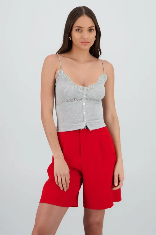 Top tirantes detalle encaje botones sold by Shasa