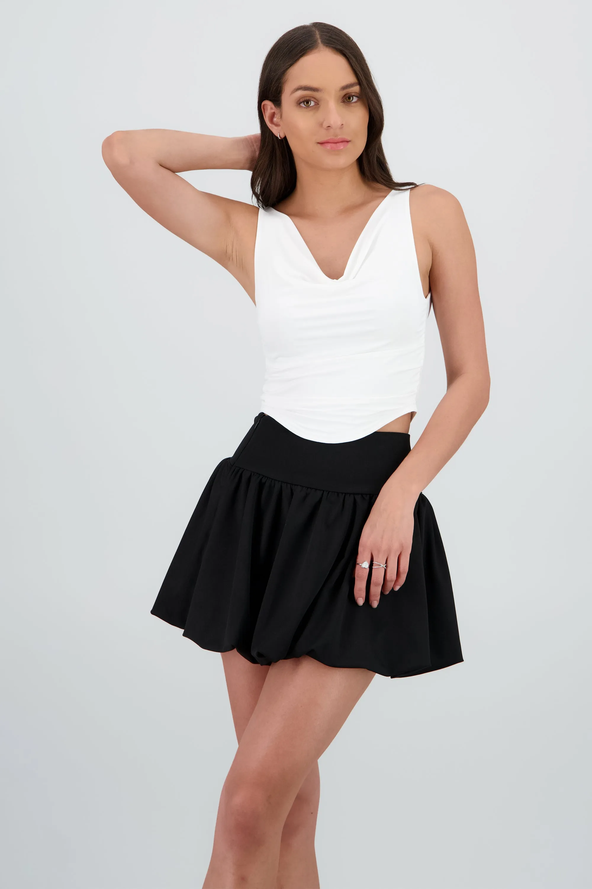 Top escote drapeado sin mangas sold by Shasa product image thumbnail 2