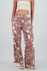 Pantalon amplio fluido estampado sold by Shasa
