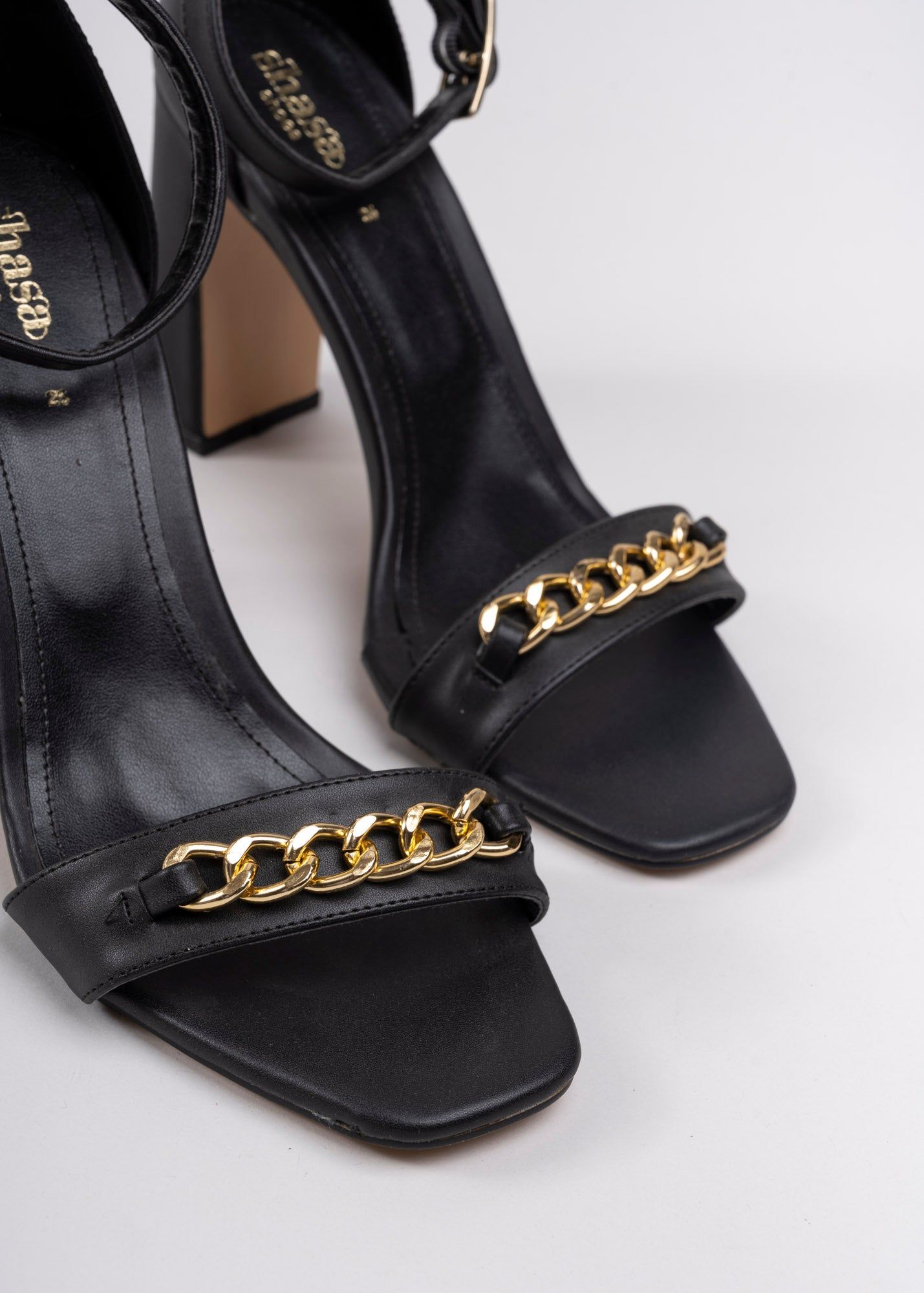 Tacón rebanado tira cadena sold by Shasa product image thumbnail 4