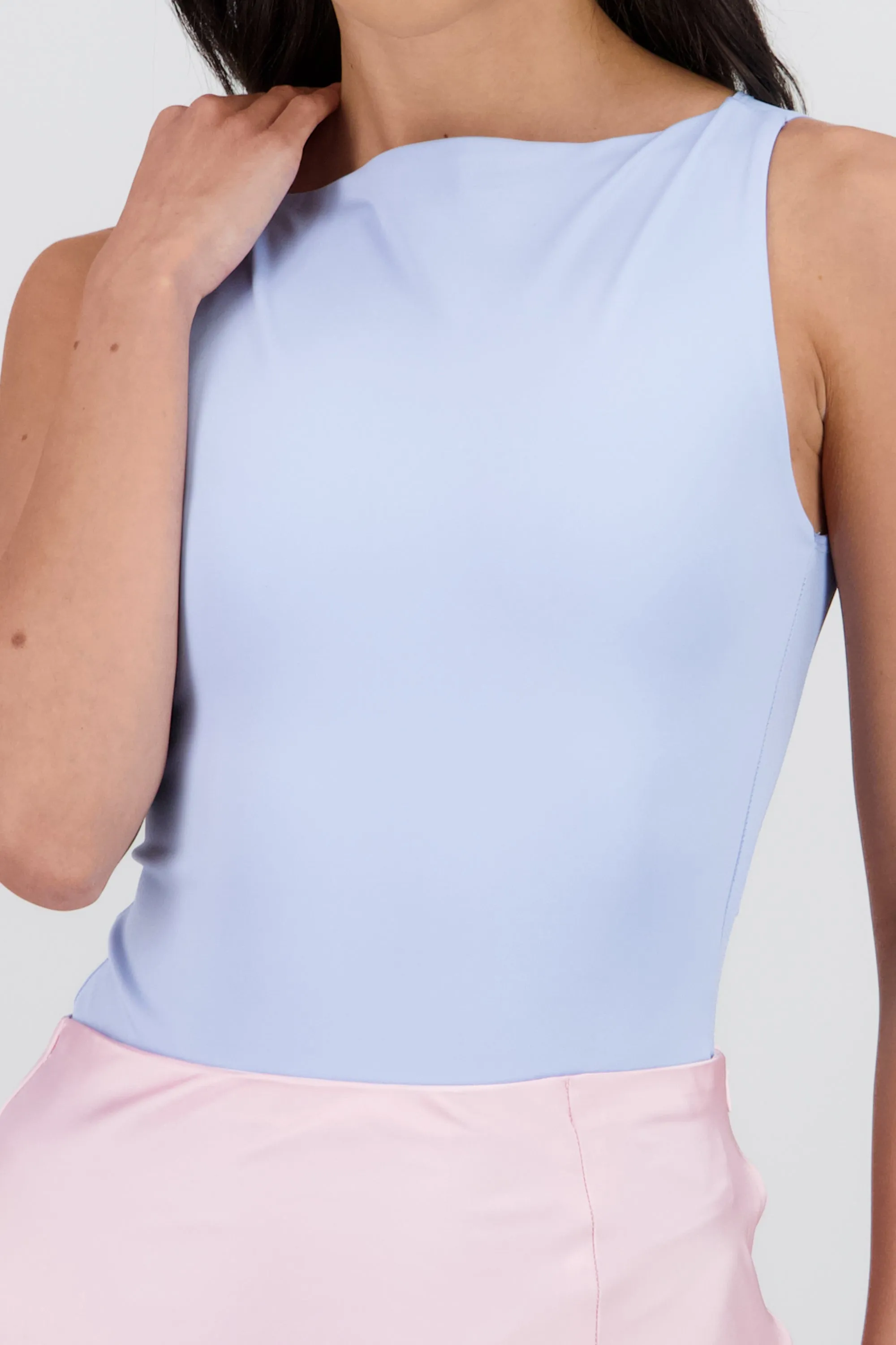 Body doble tela escote recto sold by Shasa product image thumbnail 5