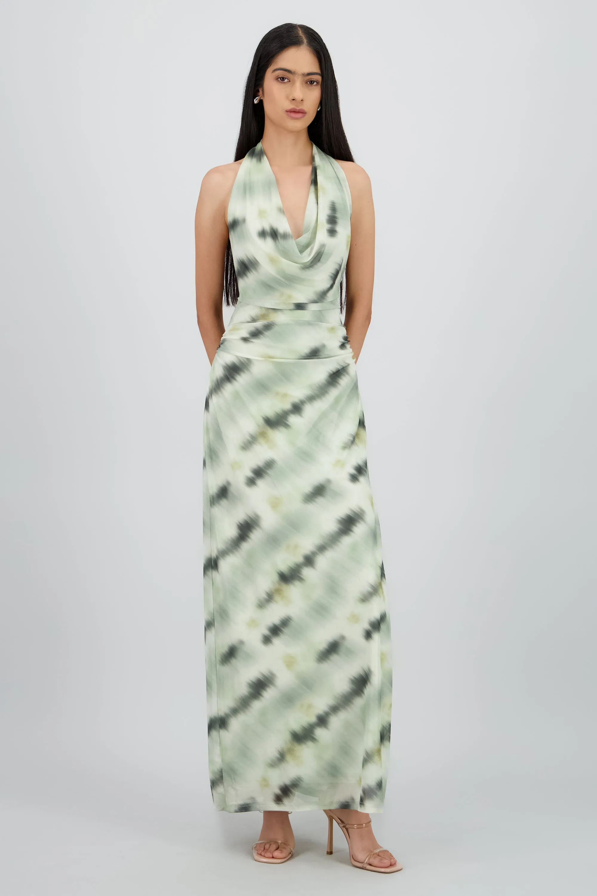 VESTIDO TIE DYE ESPALDA ABIERTA Y ESCOTE sold by Shasa