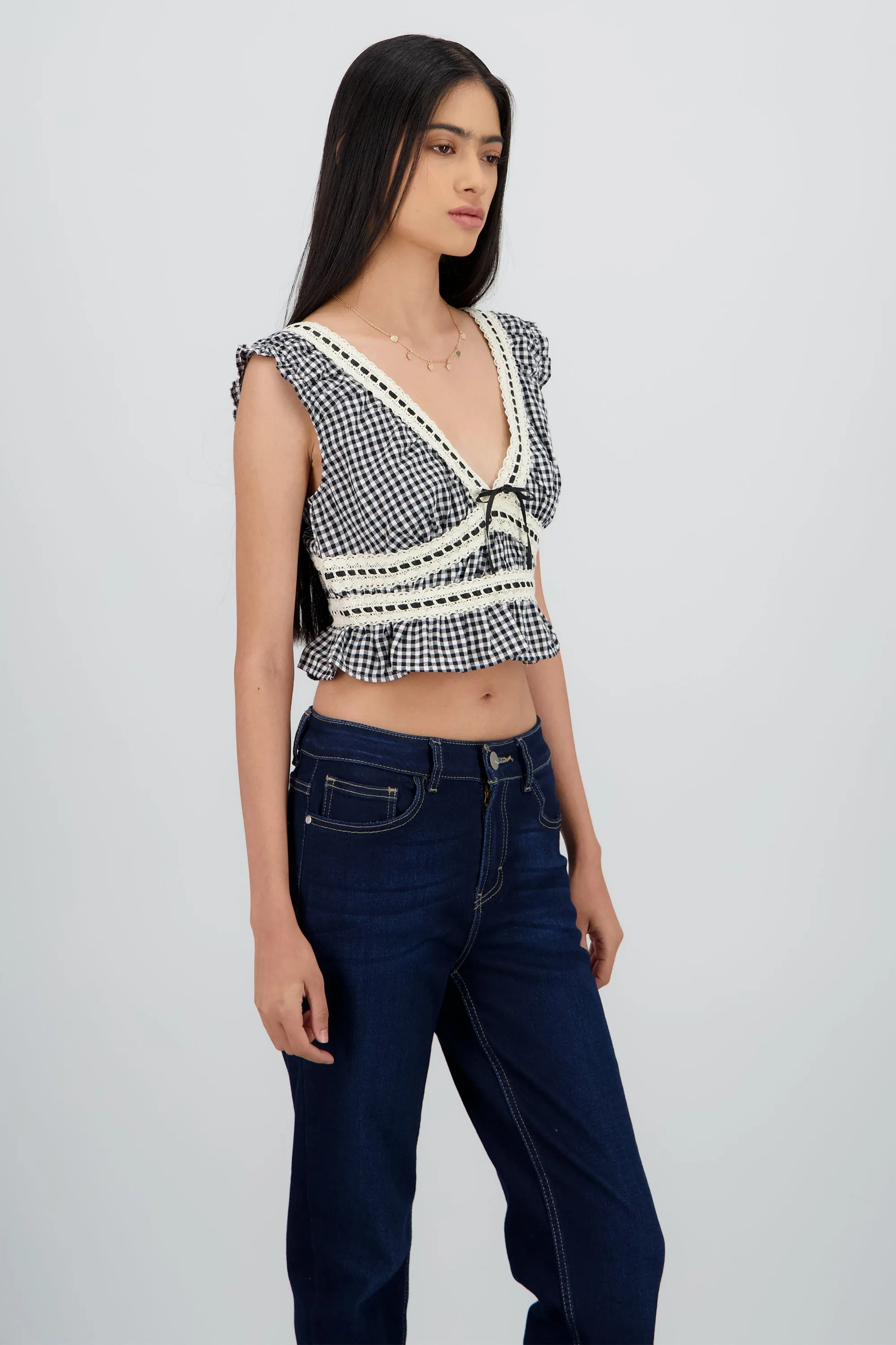 Blusa gingham escote v sold by Shasa product image thumbnail 3