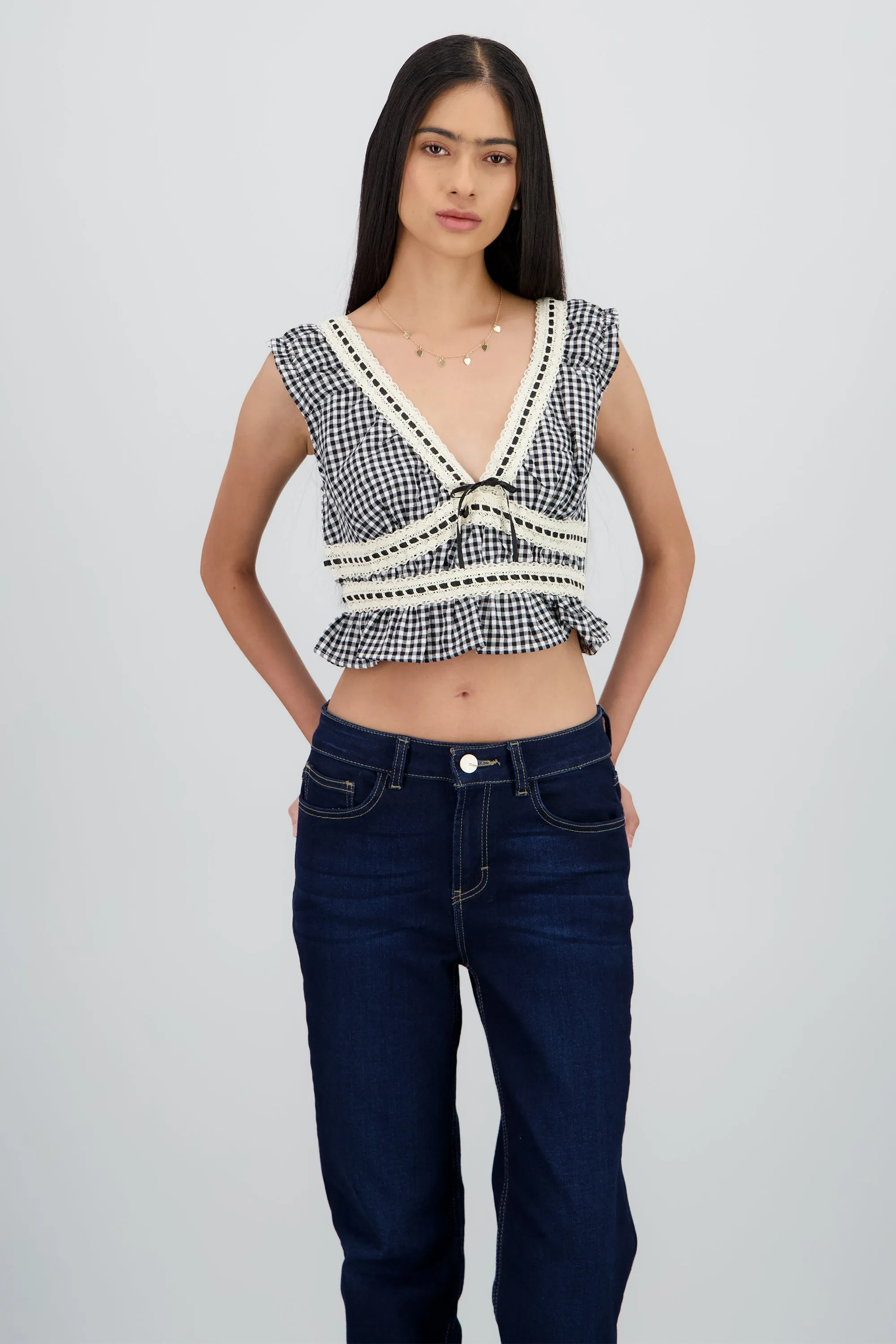 Blusa gingham escote v sold by Shasa product image thumbnail 2