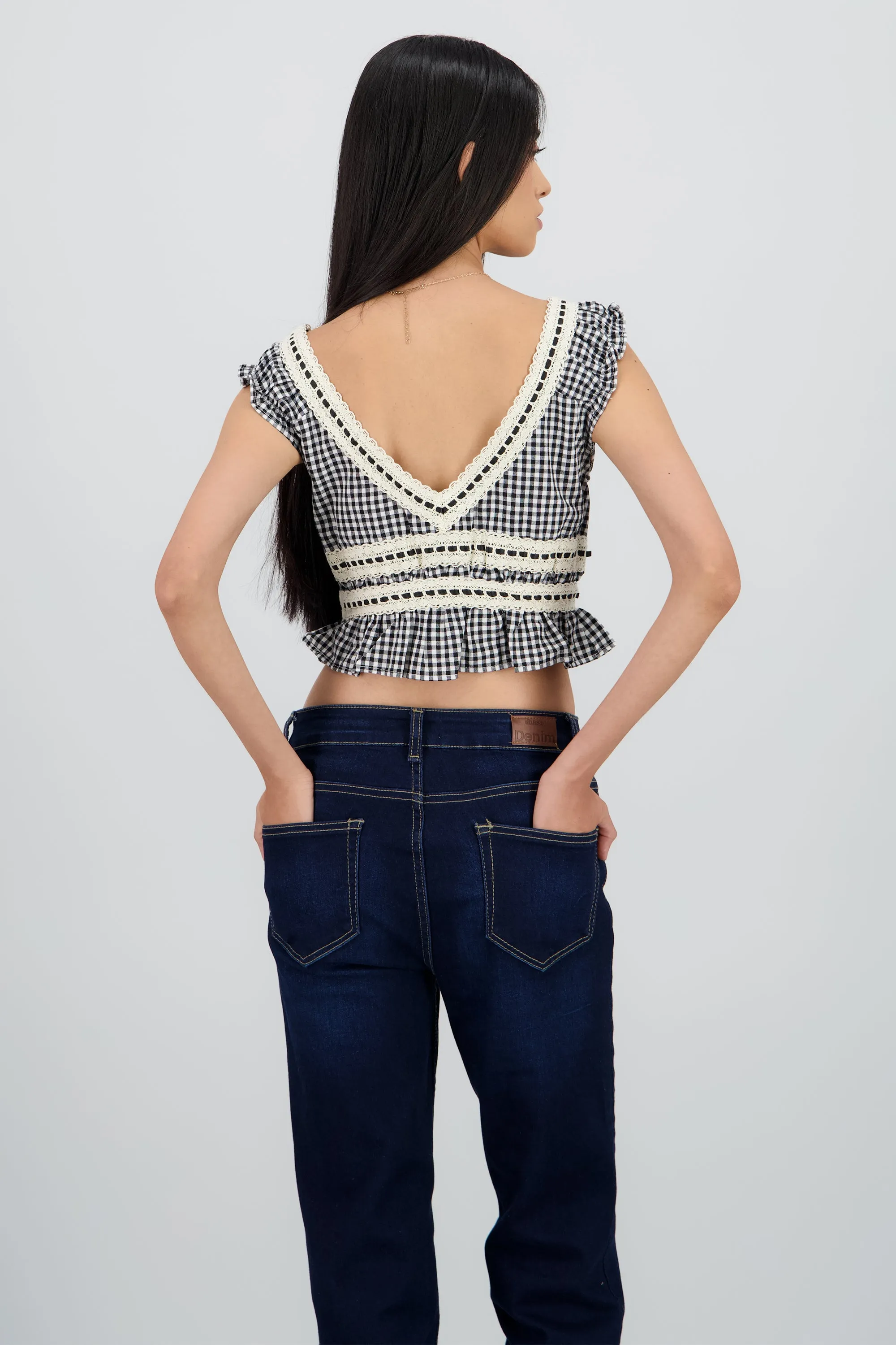 Blusa gingham escote v sold by Shasa product image thumbnail 4