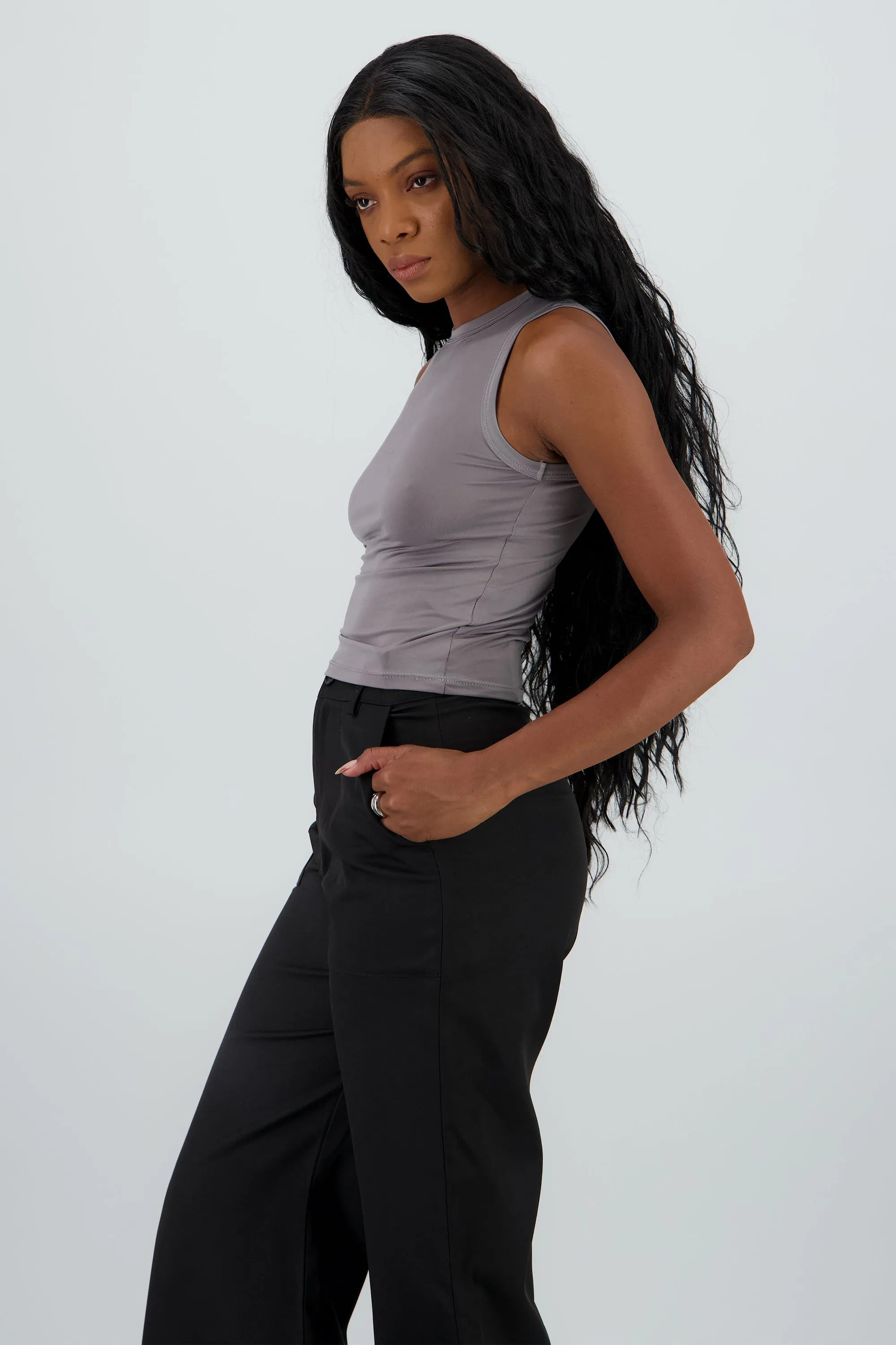 Top sin manga detalle cuello redondo liso sold by Shasa product image thumbnail 3