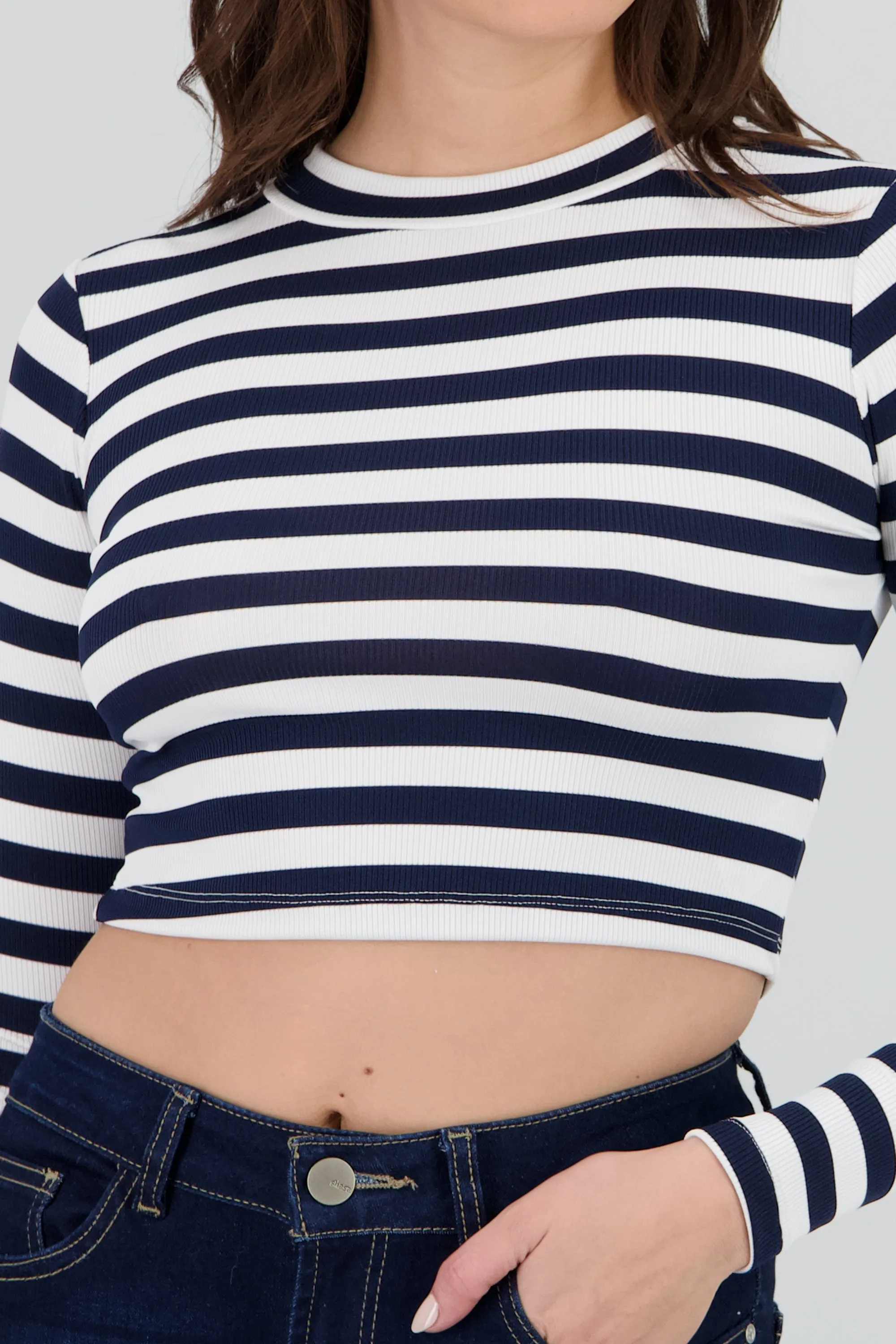 Blusa manga larga crop rayas sold by Shasa product image thumbnail 5