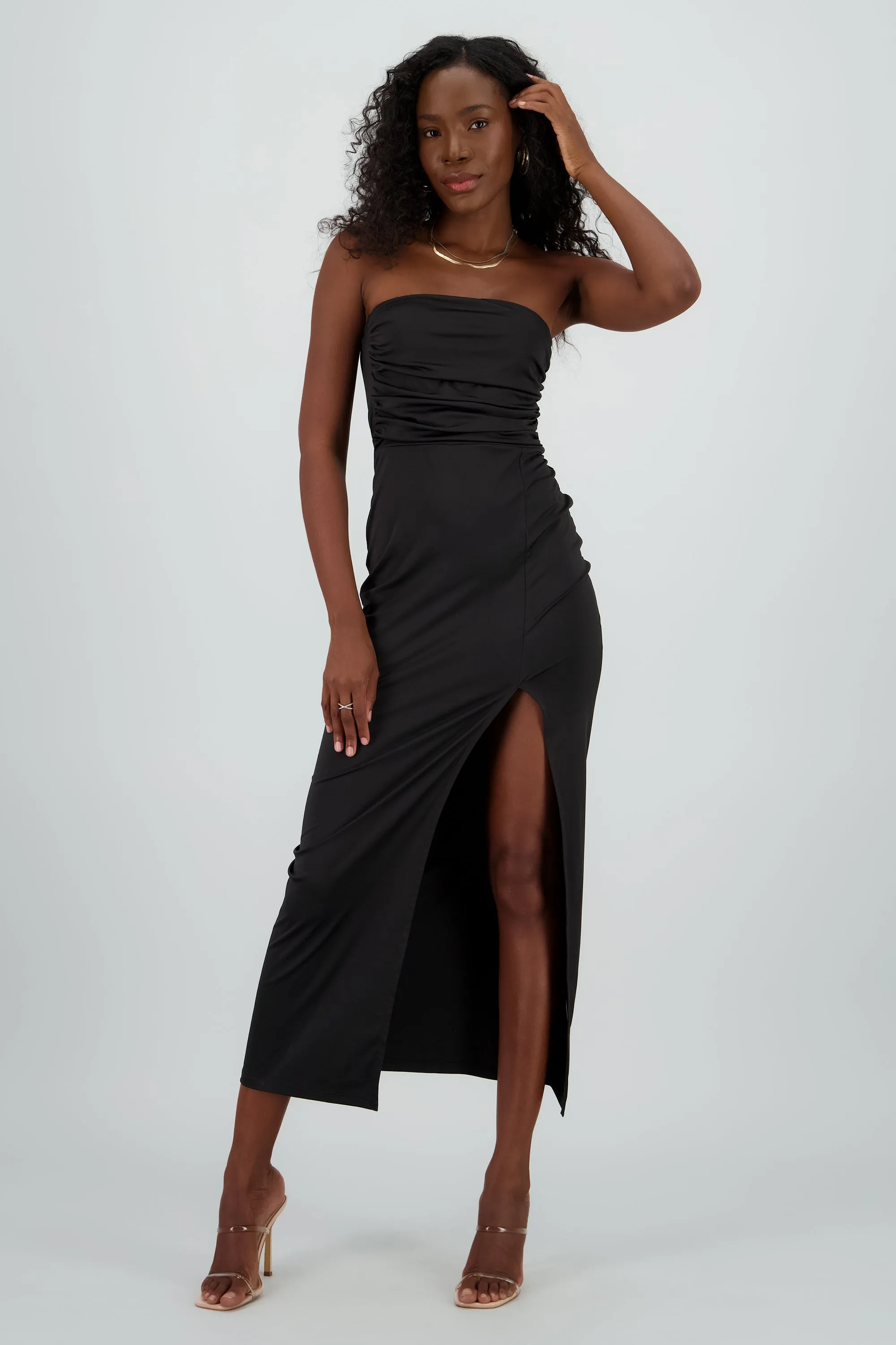 Vestido midi detalle strapless drapeado sold by Shasa