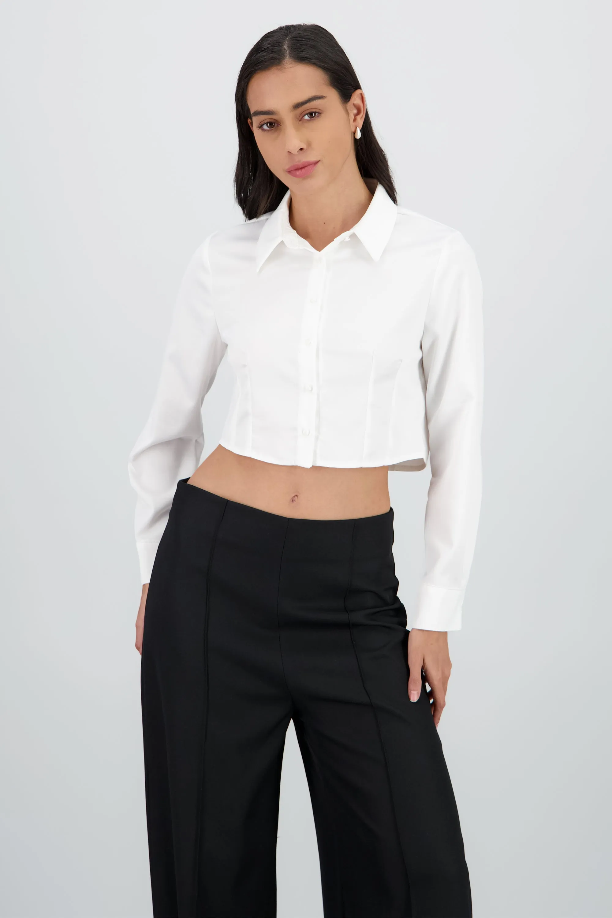 Camisa manga larga cuello detalle pinza sold by Shasa