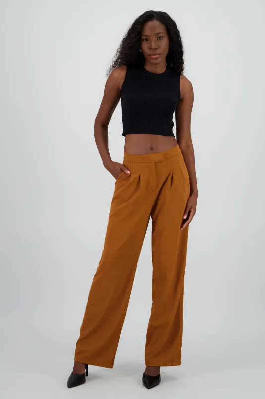 Pantalon amplio pretina doble pinza sold by Shasa