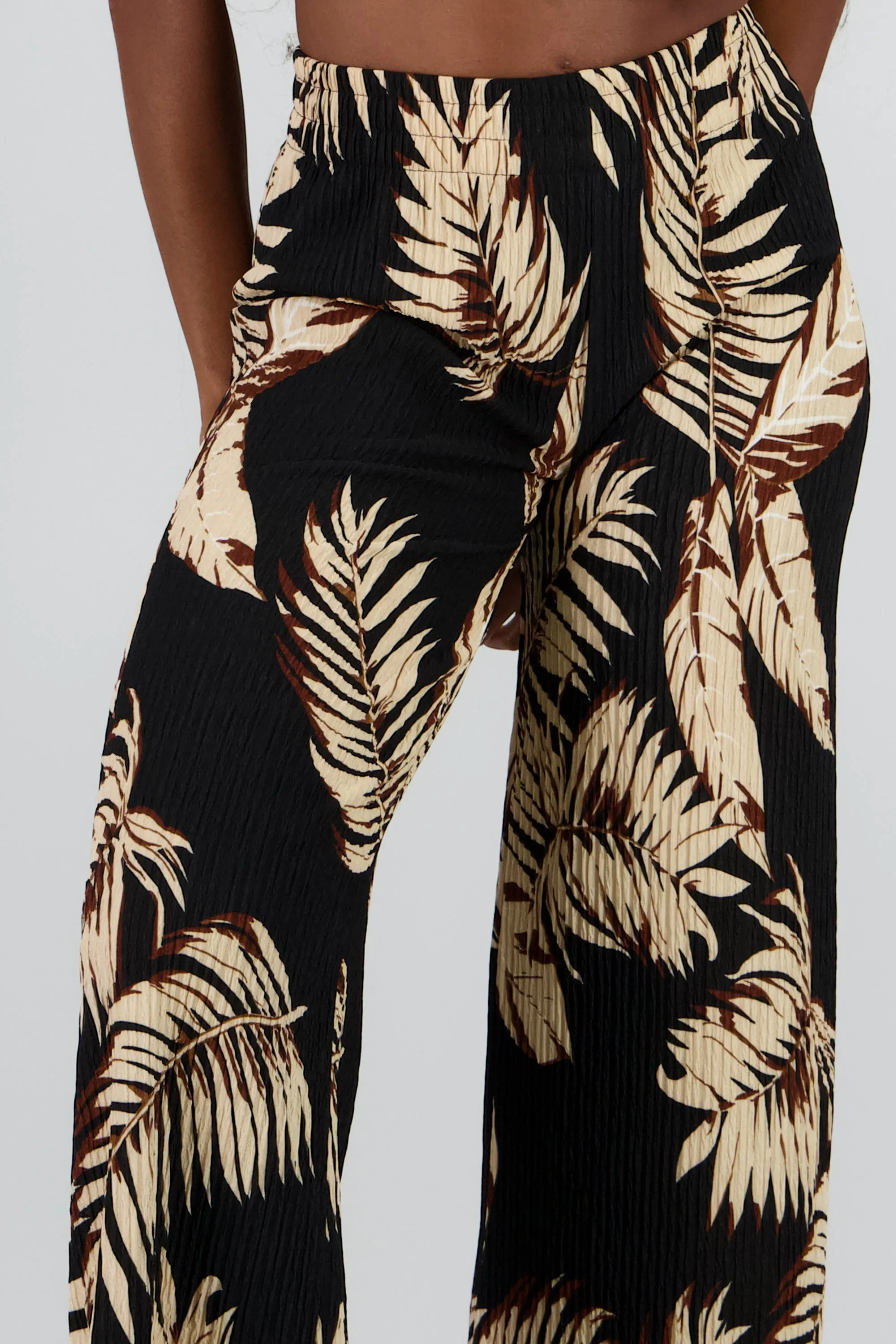 Pantalon con estampado tropical sold by Shasa product image thumbnail 5