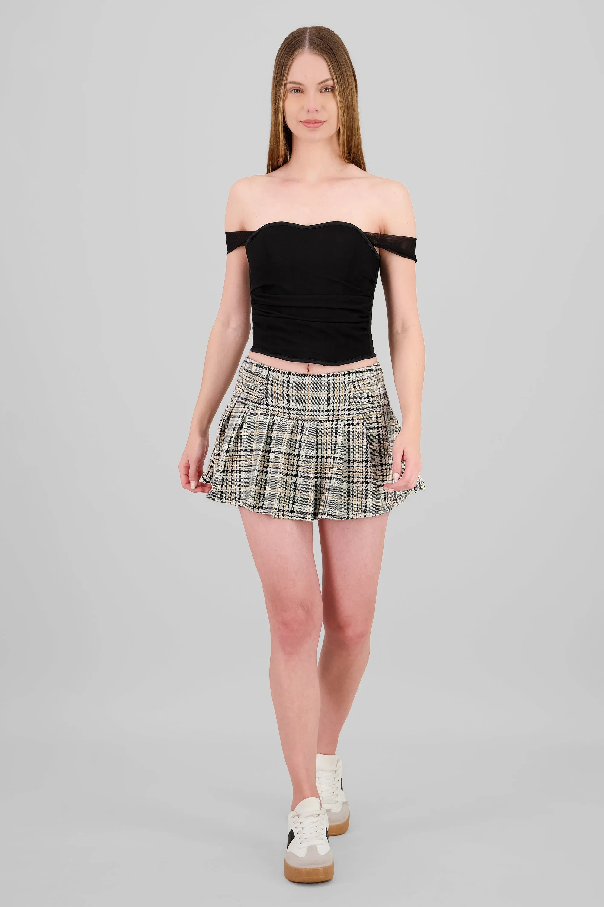 Falda tableada caudros sold by Shasa