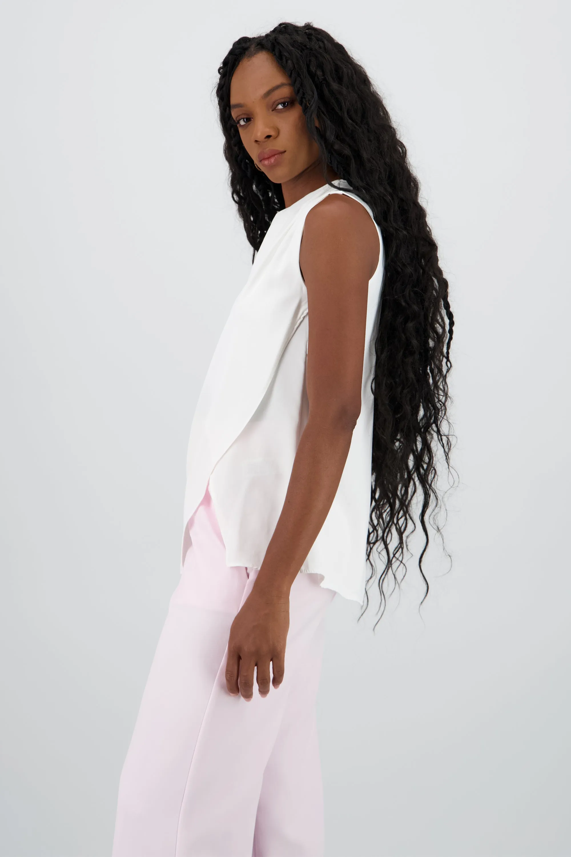 Blusa lisa plisado hombros sold by Shasa product image thumbnail 3