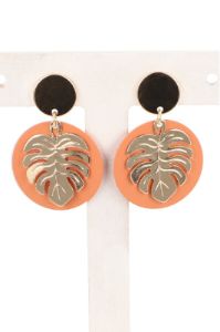 Aretes hoja círculo sold by Shasa