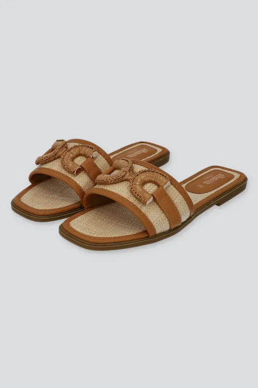 SANDALIA HEBILLA YUTE sold by Shasa