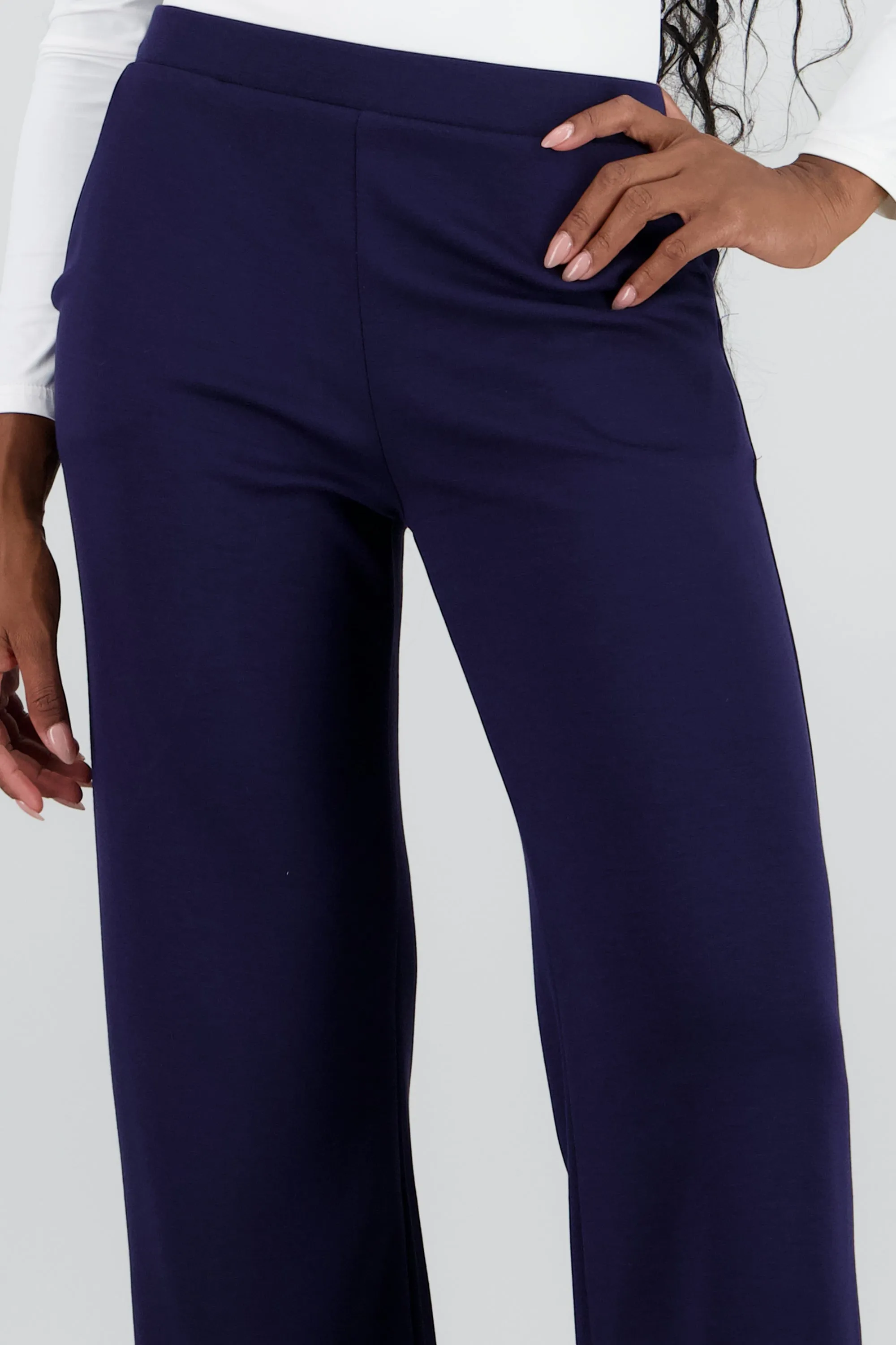 Pantalon amplio liso detalle bolsas sold by Shasa product image thumbnail 5