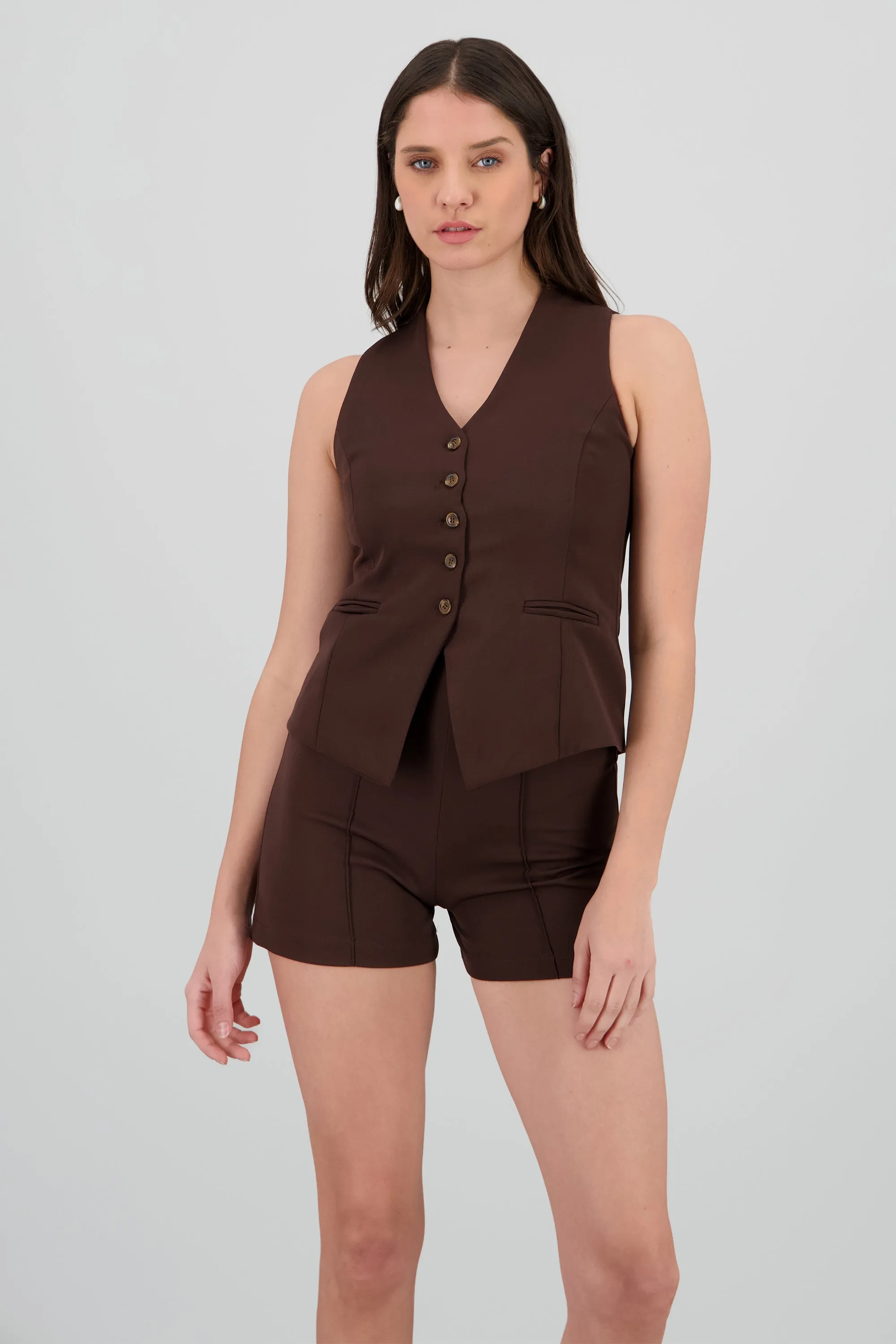 Chaleco sastre sold by Shasa