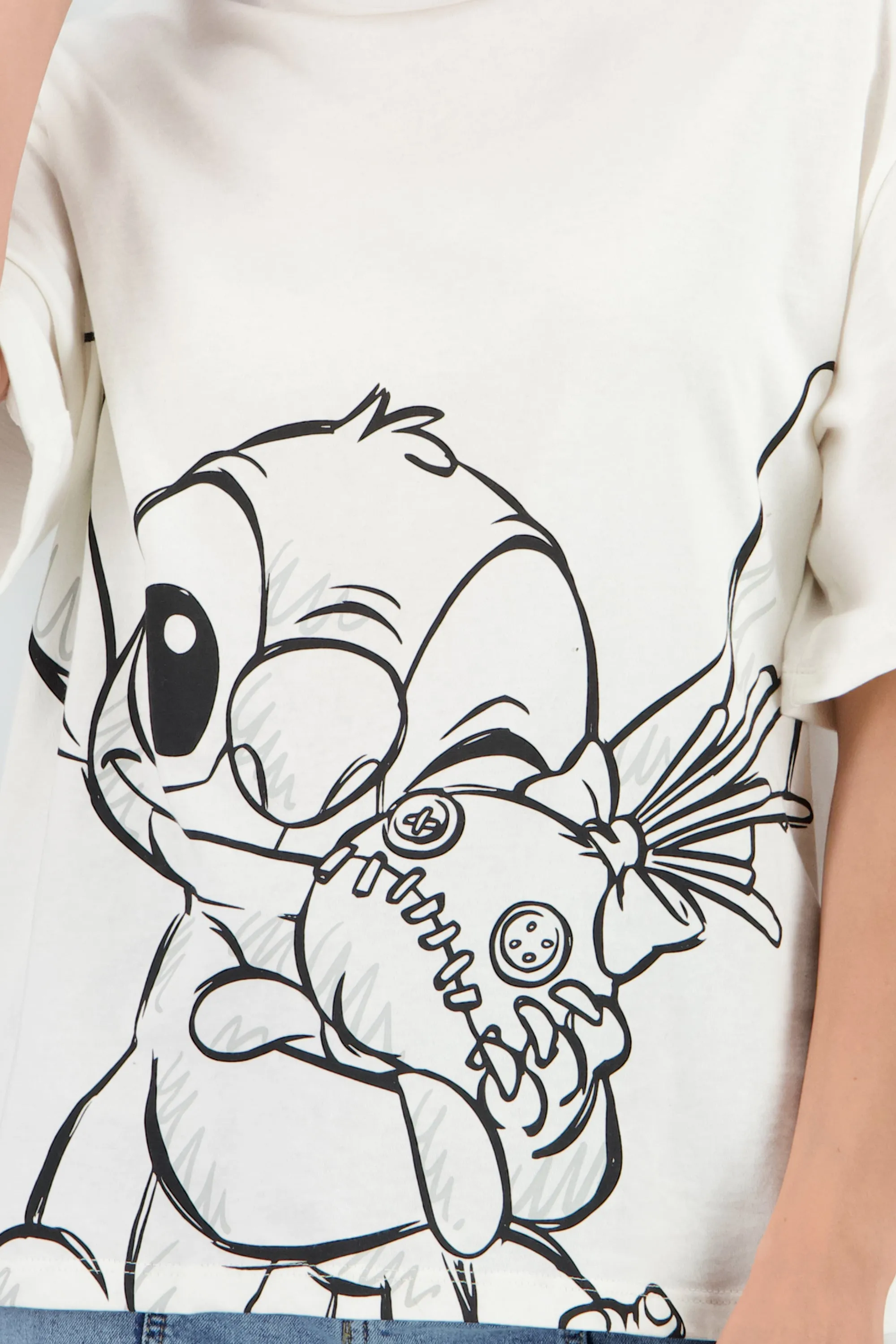 Playera over stitch dibujo sold by Shasa product image thumbnail 5